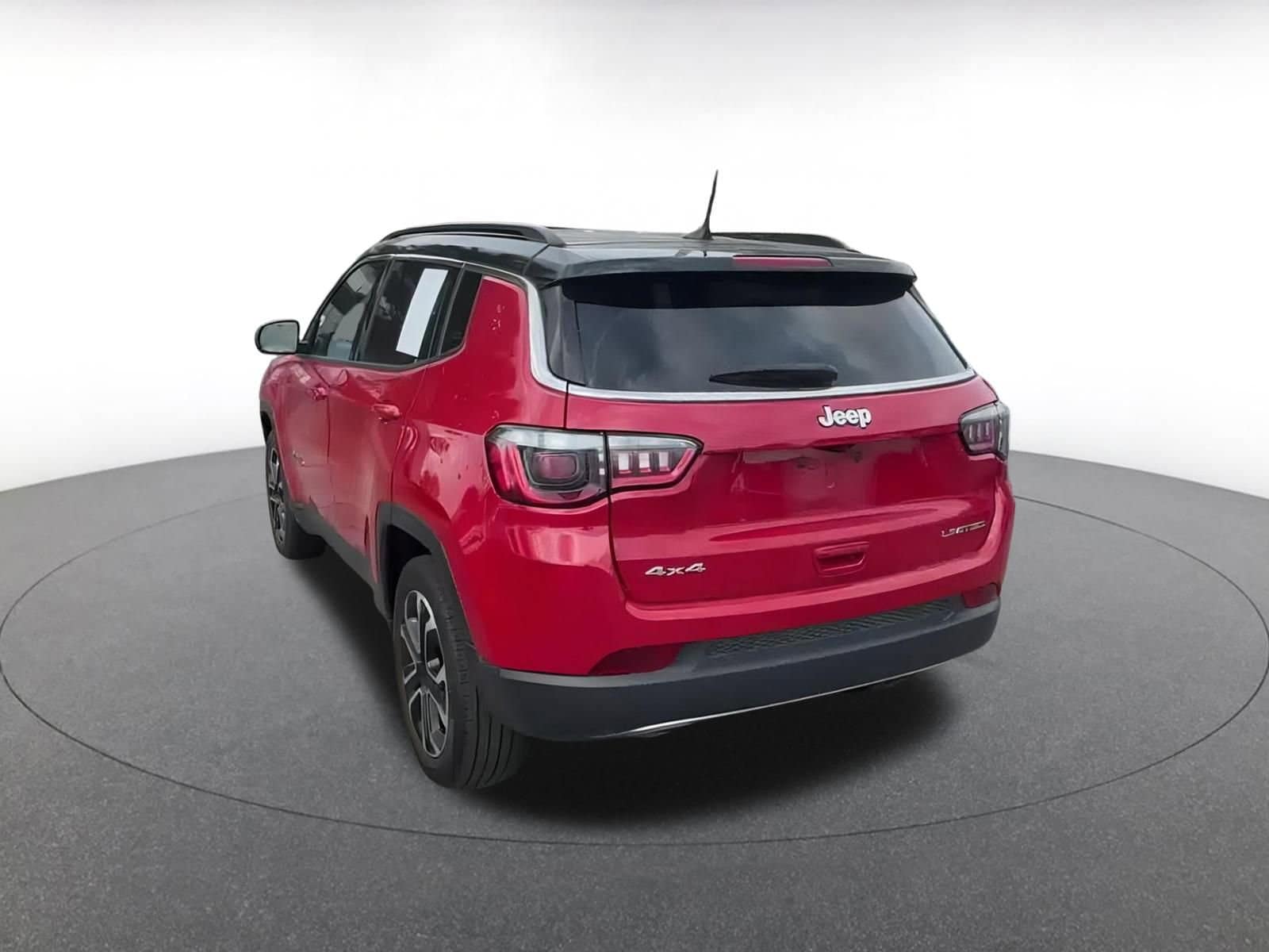 Thumbnail: 2023 Jeep Compass - 11