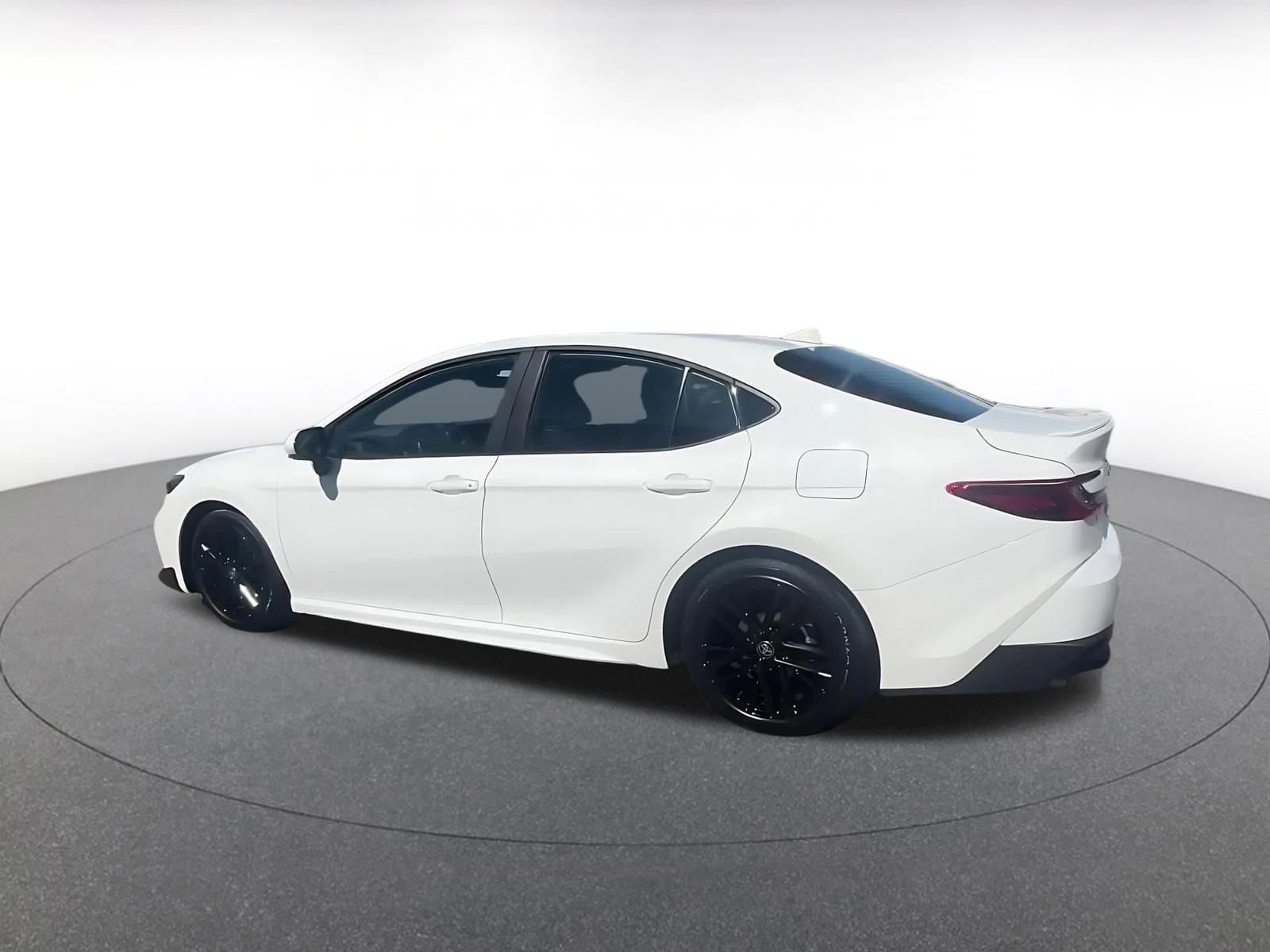 Thumbnail: 2025 Toyota Camry - 15