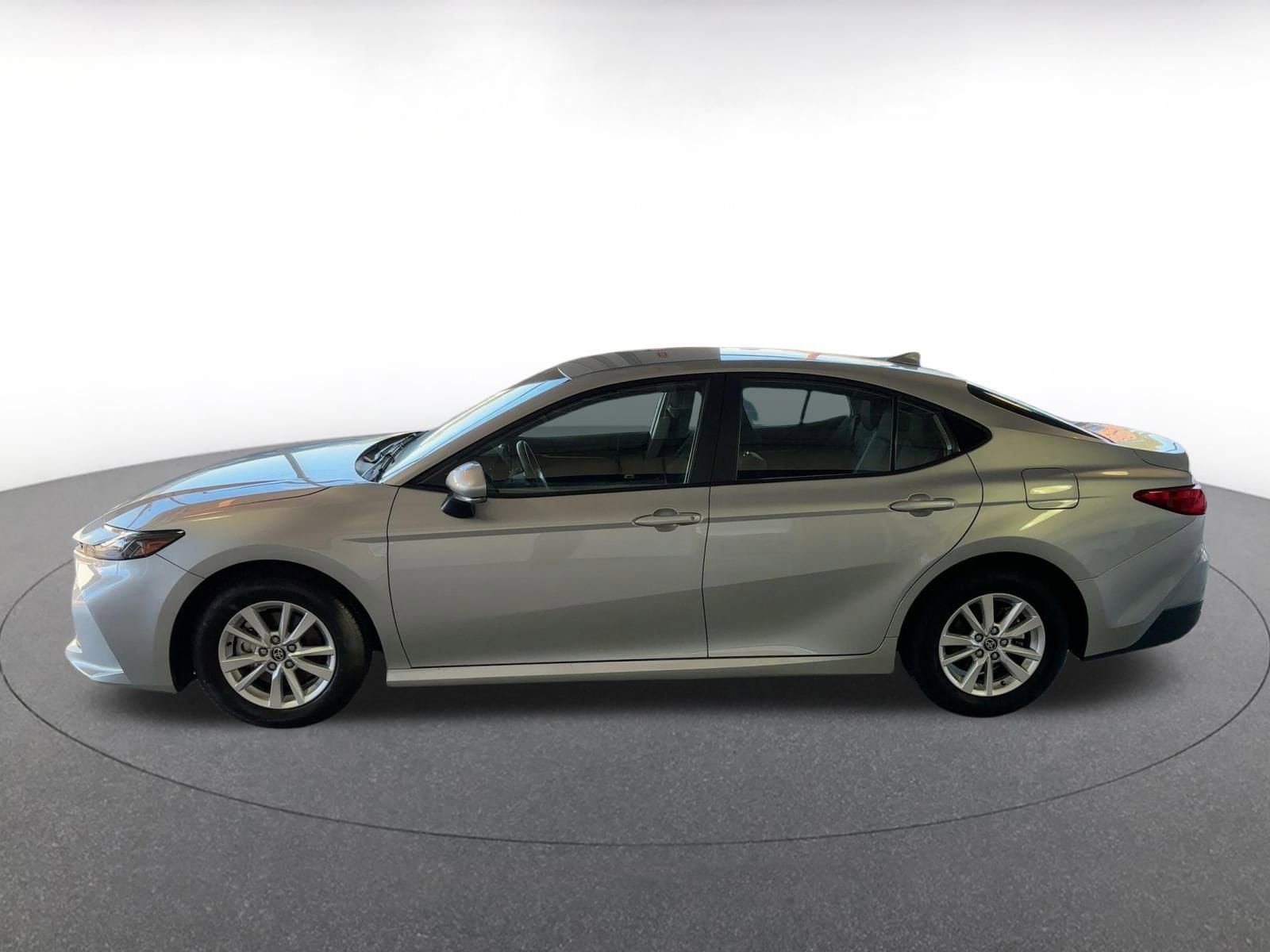 Thumbnail: 2025 Toyota Camry - 10