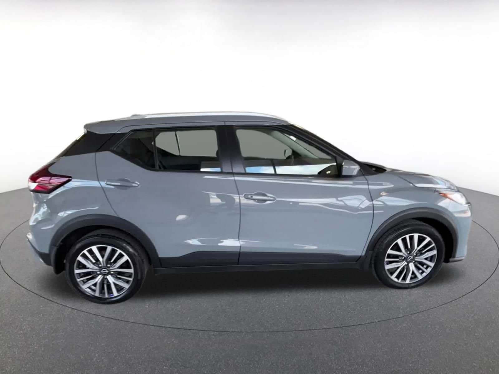 Thumbnail: 2024 Nissan Kicks - 16