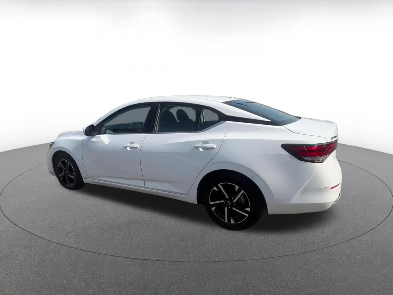 Thumbnail: 2025 Nissan Sentra - 10