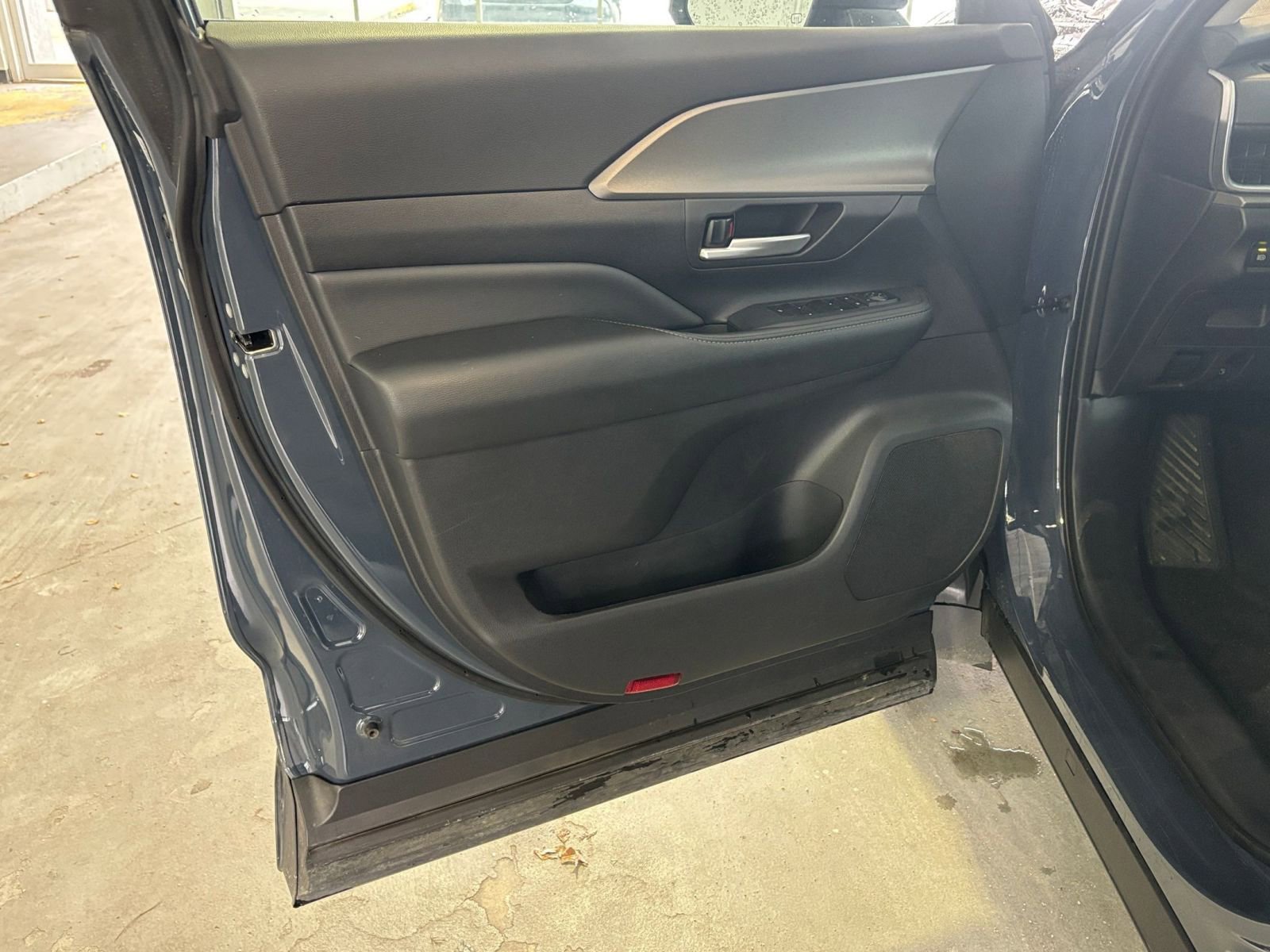 Thumbnail: 2025 Toyota Grand Highlander - 26