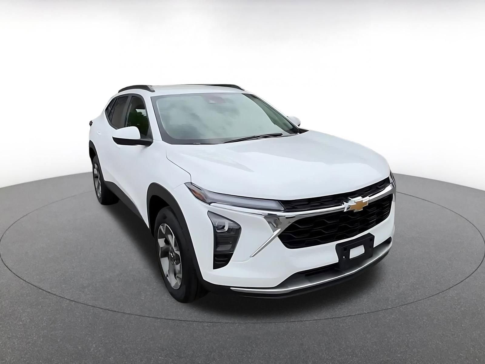 Thumbnail: 2025 Chevrolet Trax - 3