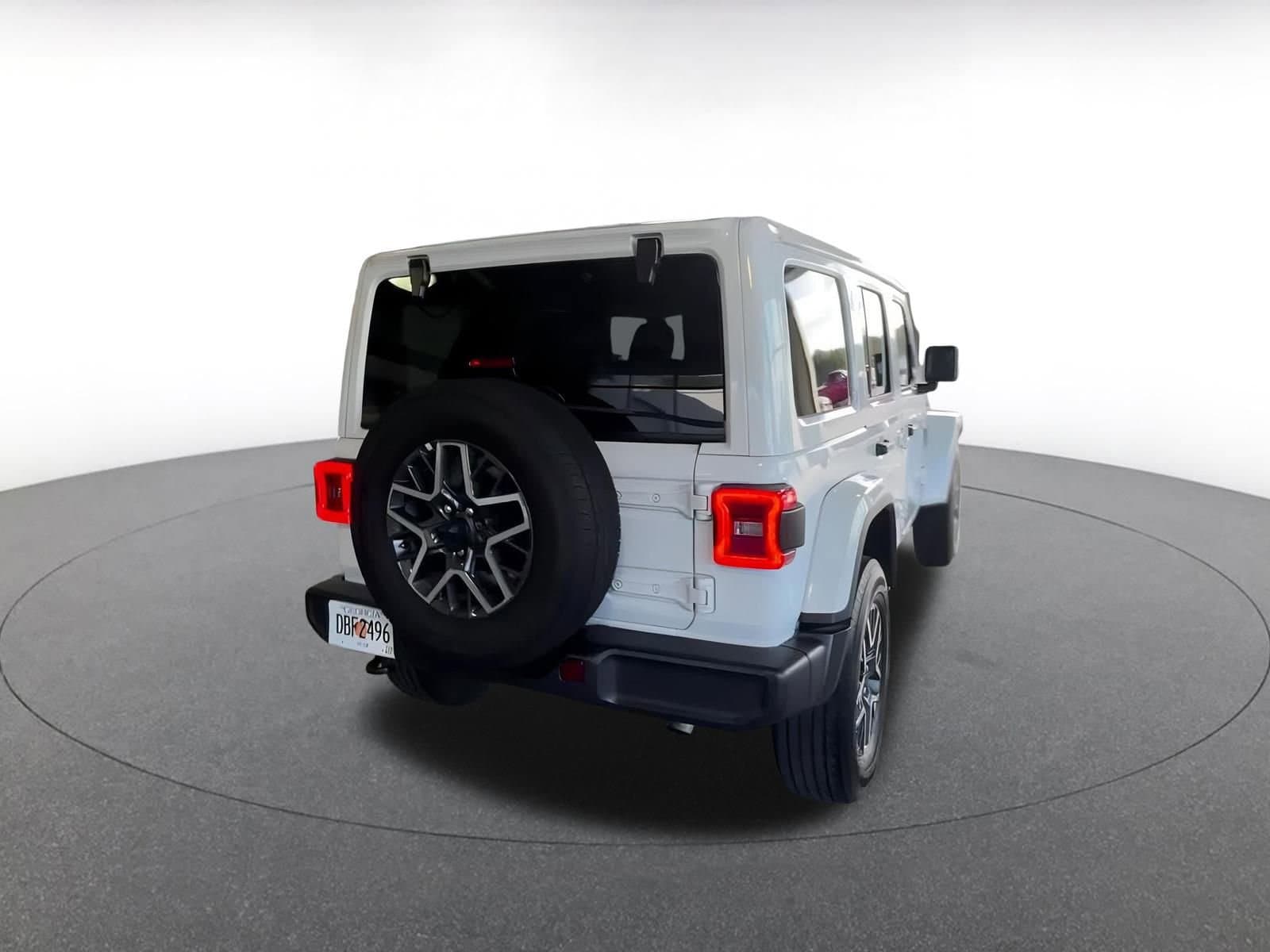 Thumbnail: 2025 Jeep Wrangler - 15