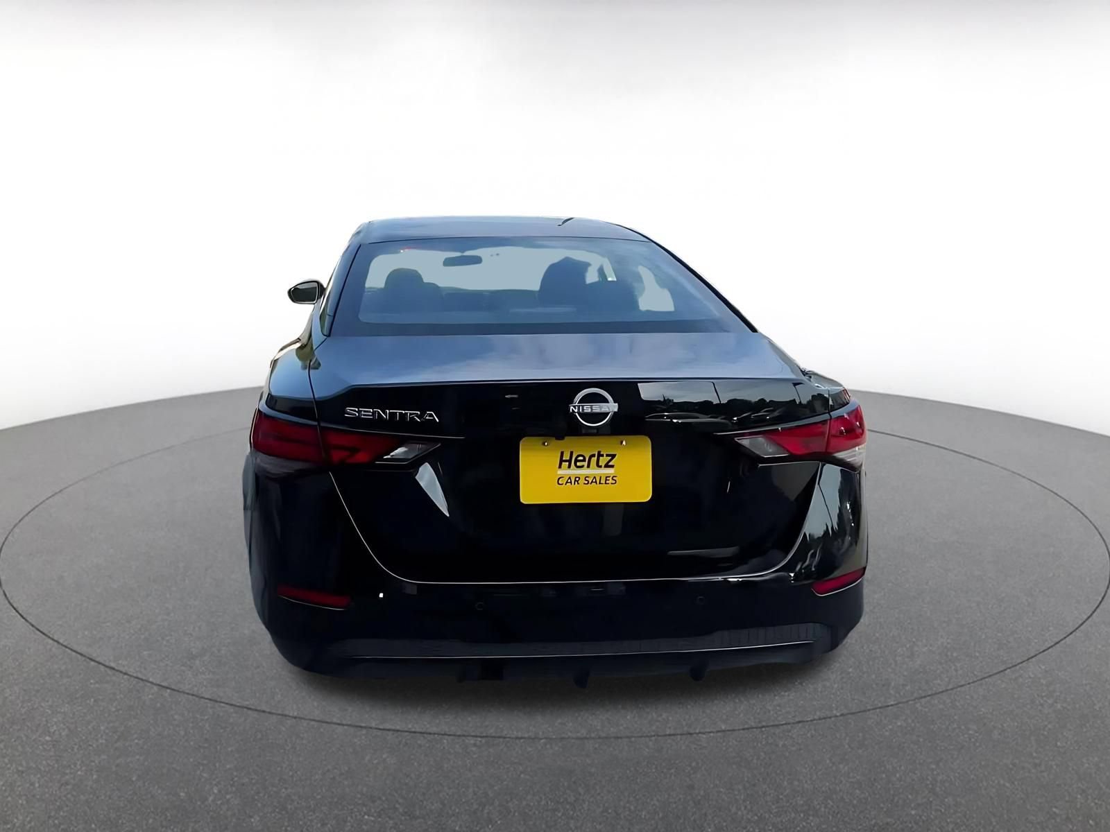 Thumbnail: 2025 Nissan Sentra - 10