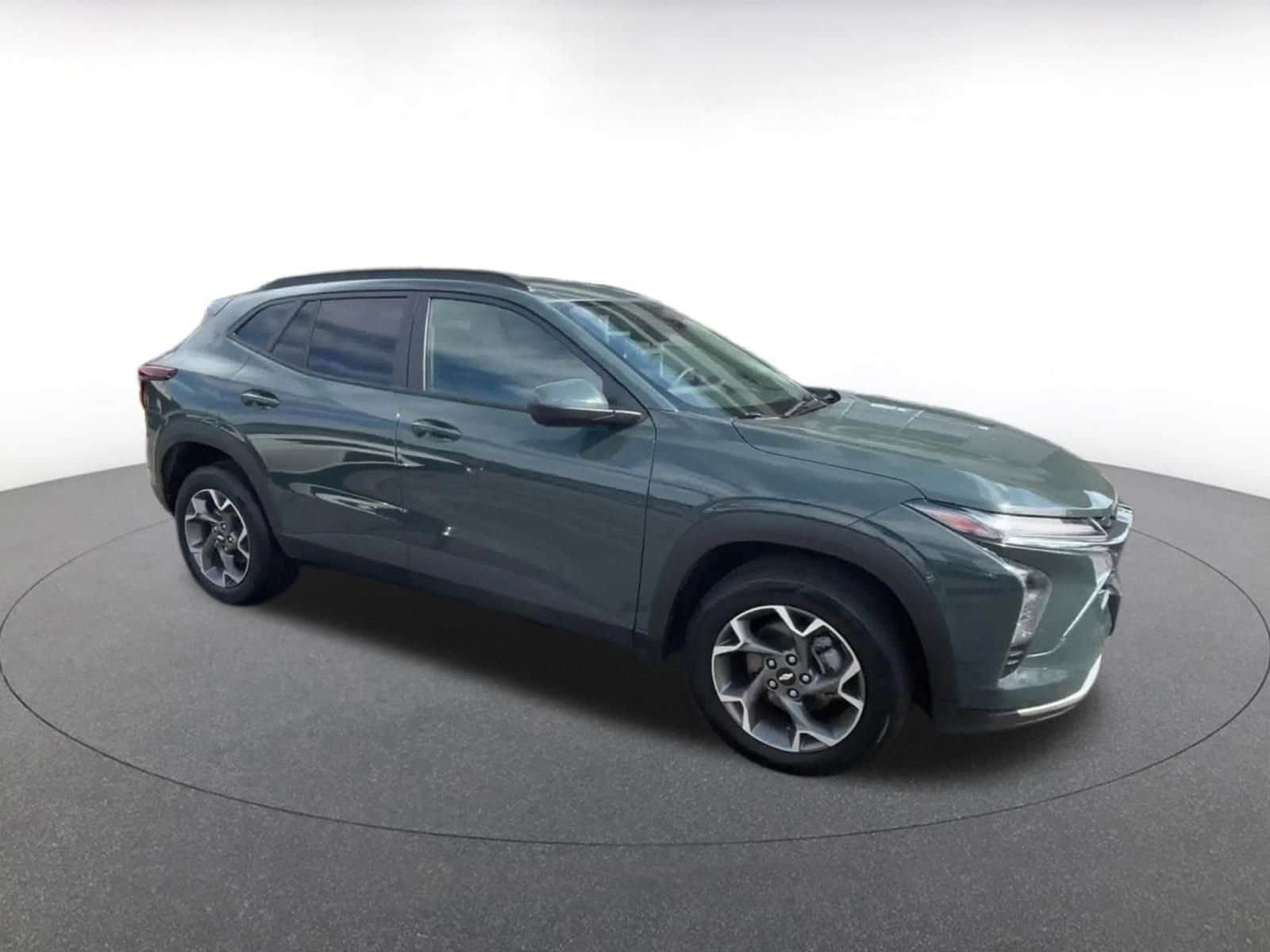 Thumbnail: 2025 Chevrolet Trax - 2
