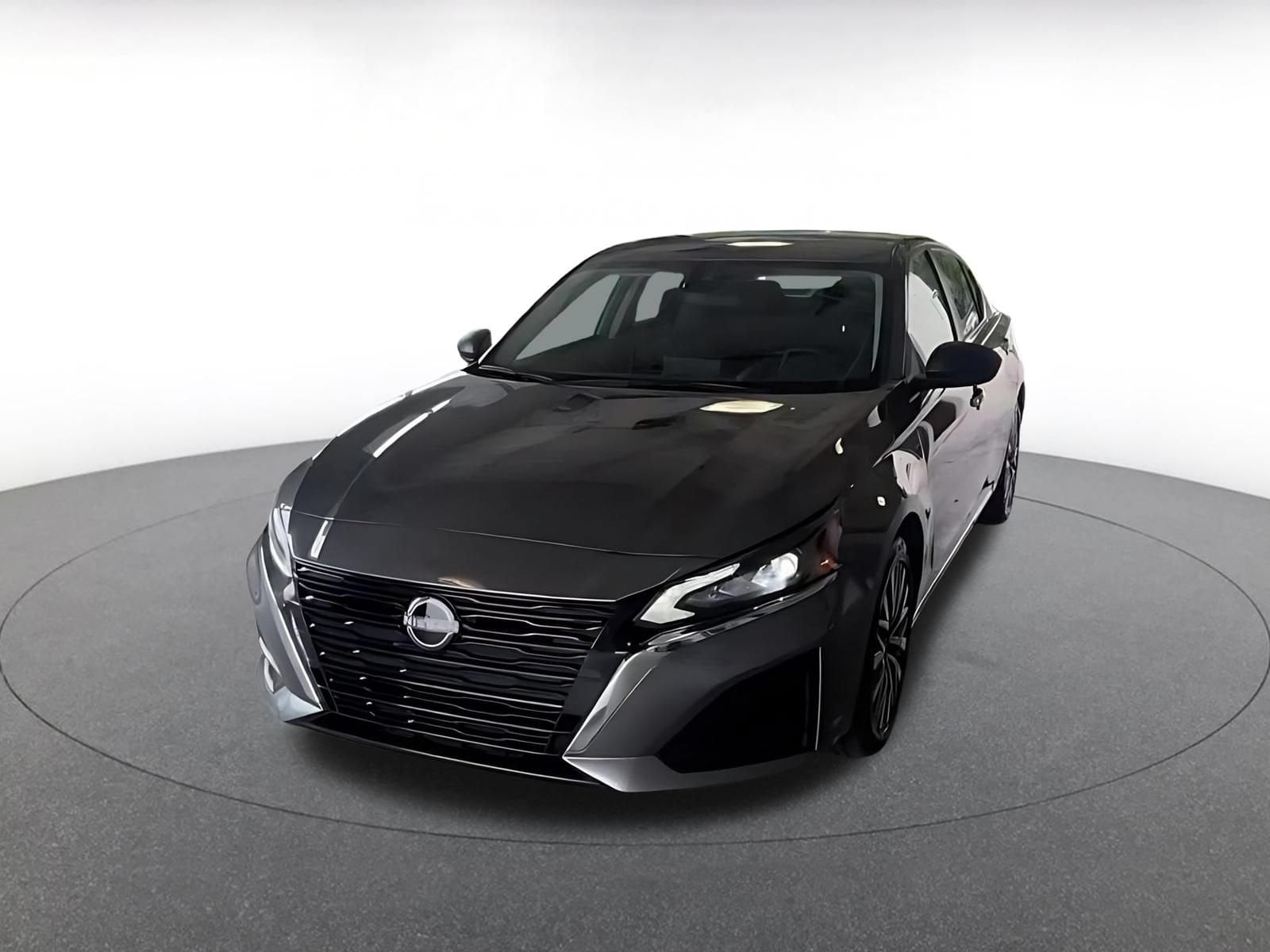 Thumbnail: 2025 Nissan Altima - 6