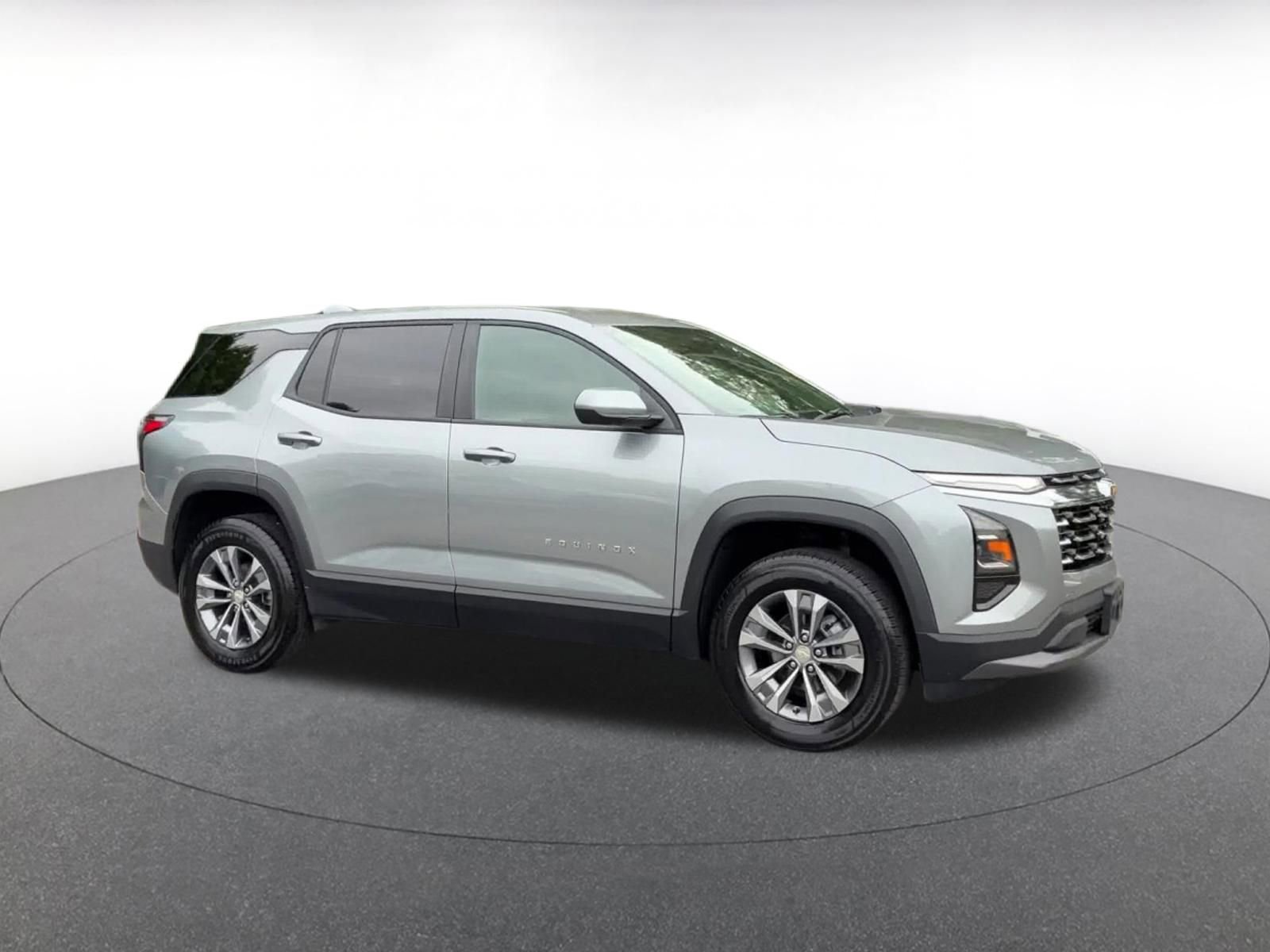 Thumbnail: 2025 Chevrolet Equinox - 2