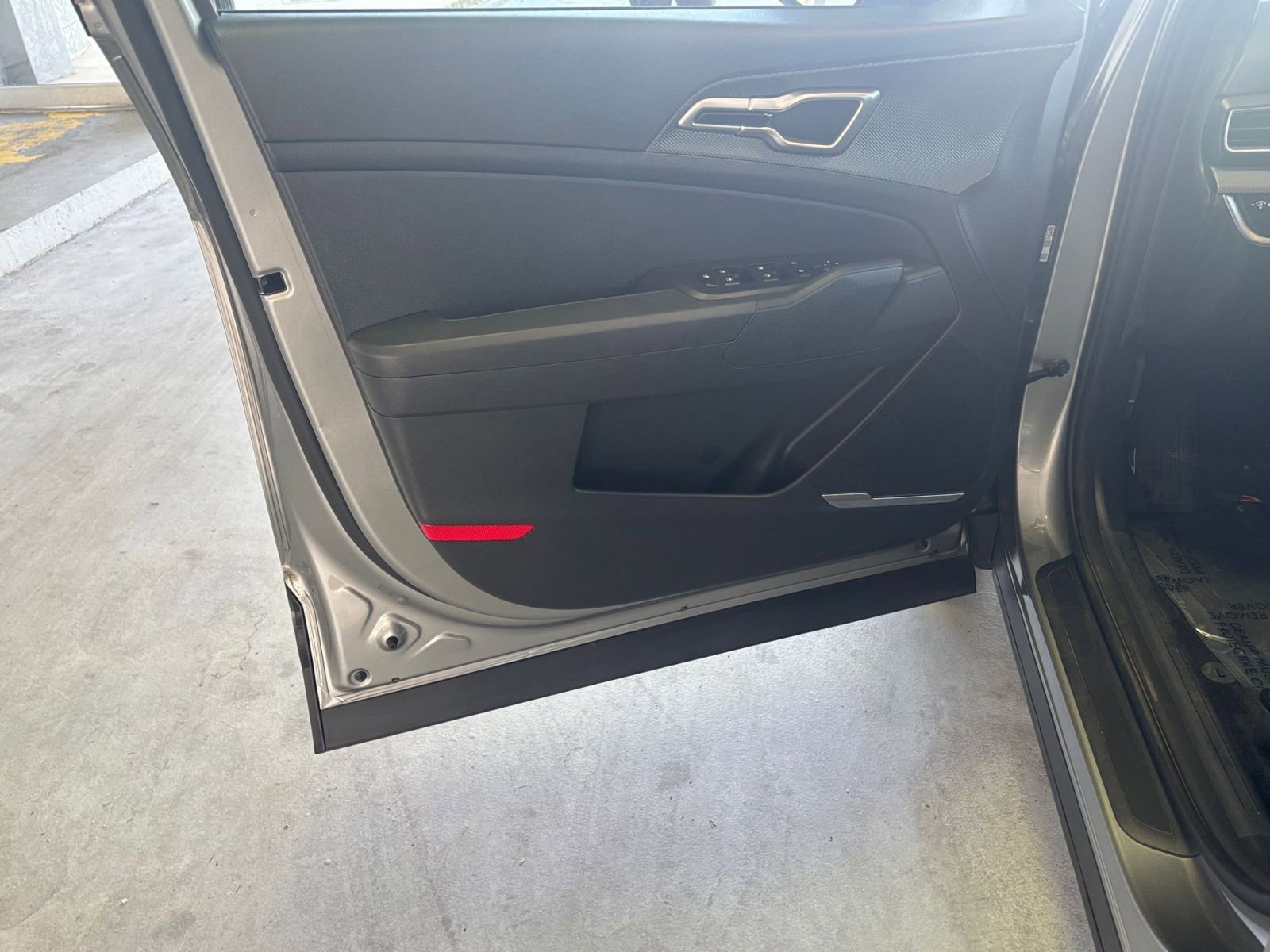 Thumbnail: 2025 Kia Sportage - 18