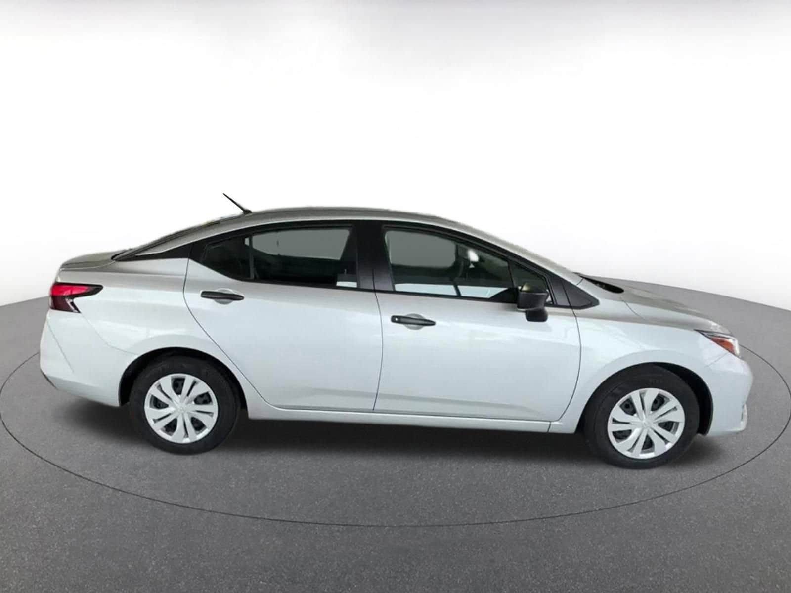 2024 Nissan Versa S 16