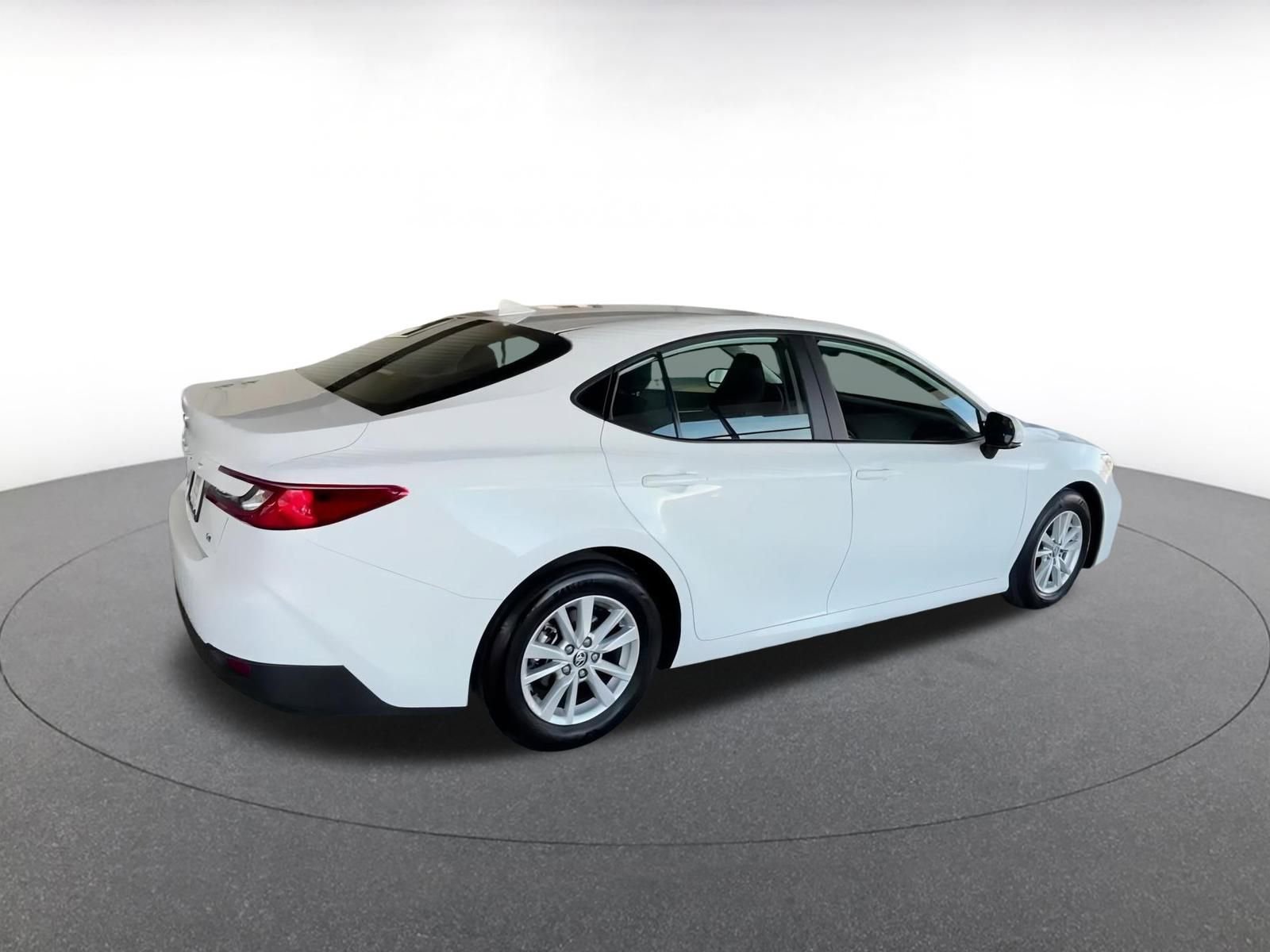 Thumbnail: 2025 Toyota Camry - 18