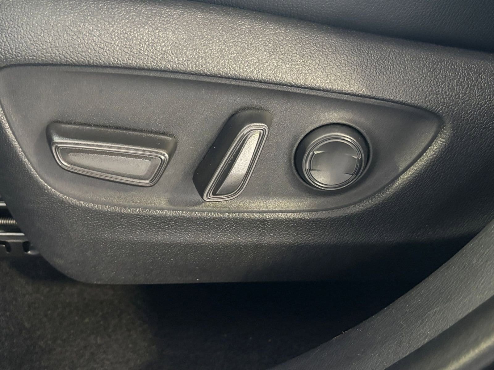 Thumbnail: 2025 Toyota Grand Highlander - 23