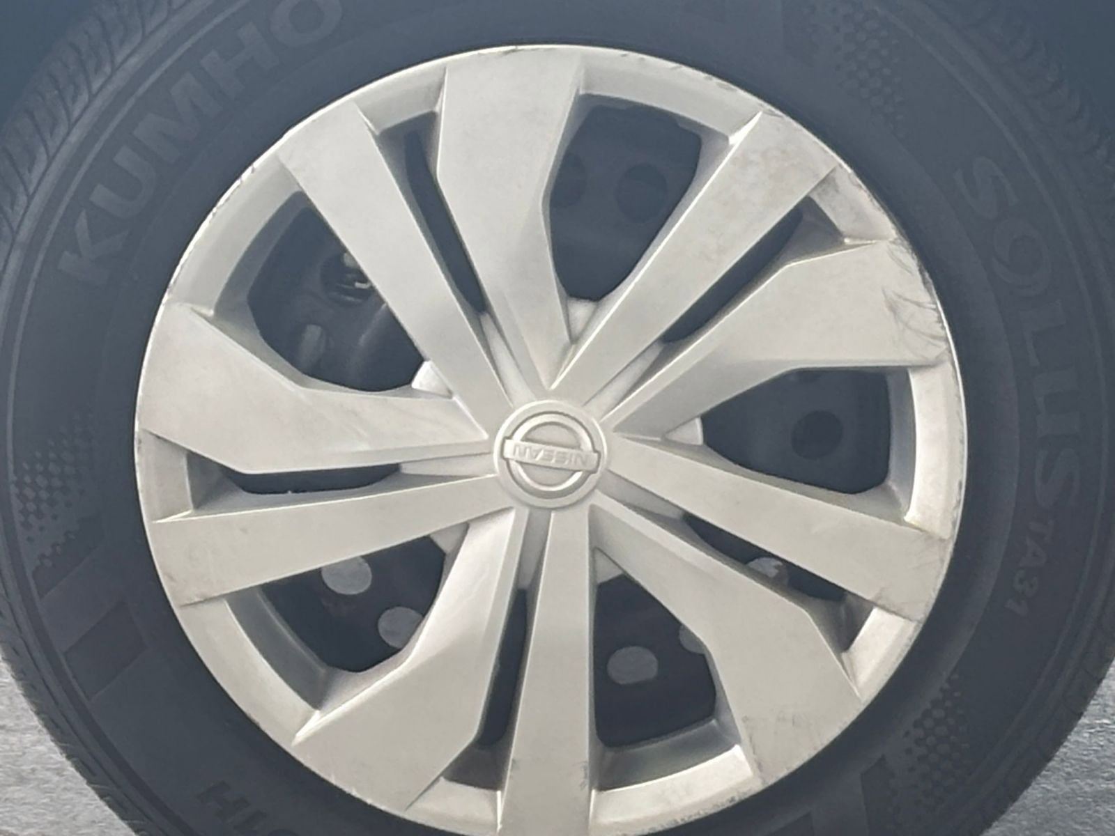2024 Nissan Versa S 29