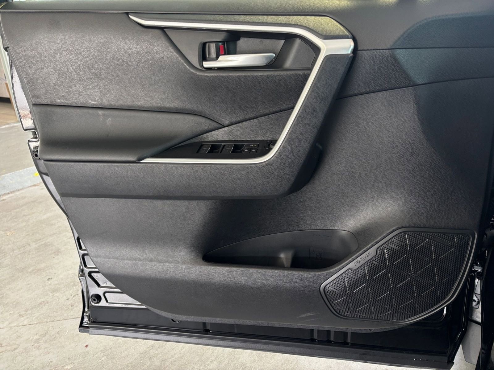 Thumbnail: 2024 Toyota RAV4 - 23