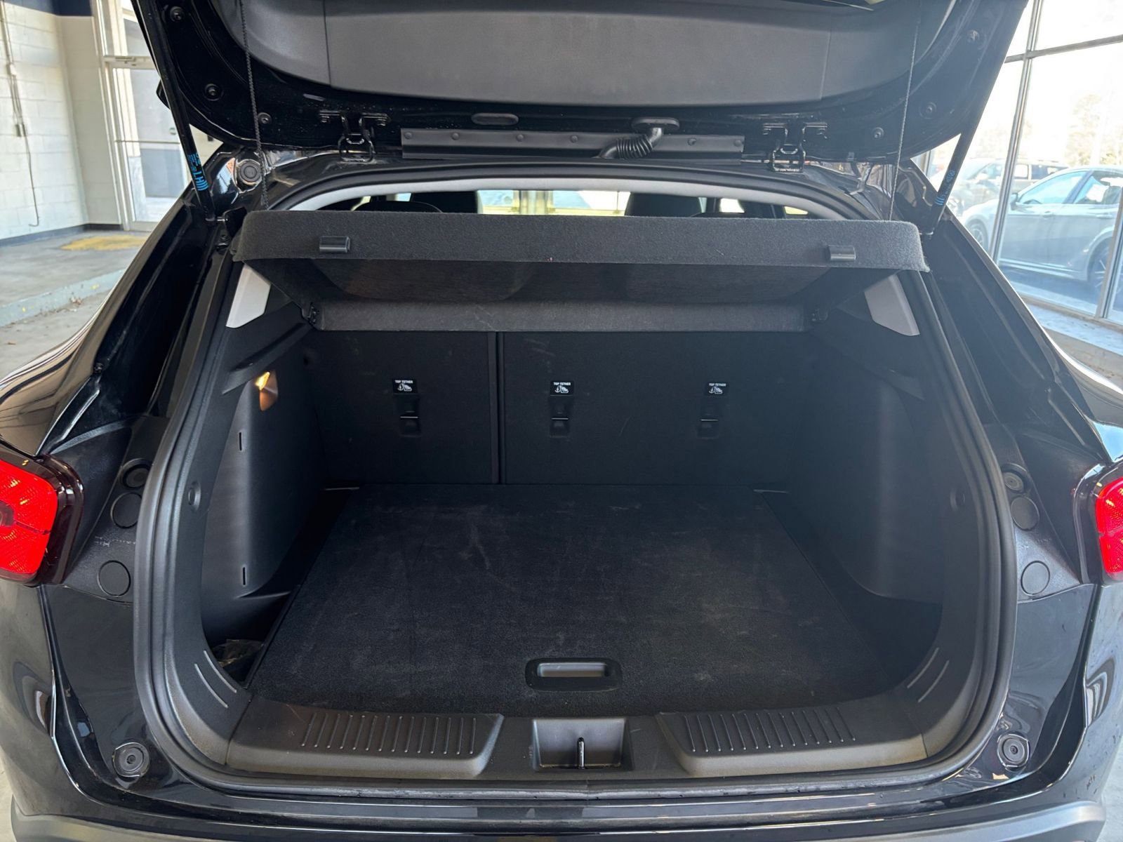 Thumbnail: 2025 Chevrolet Trax - 32