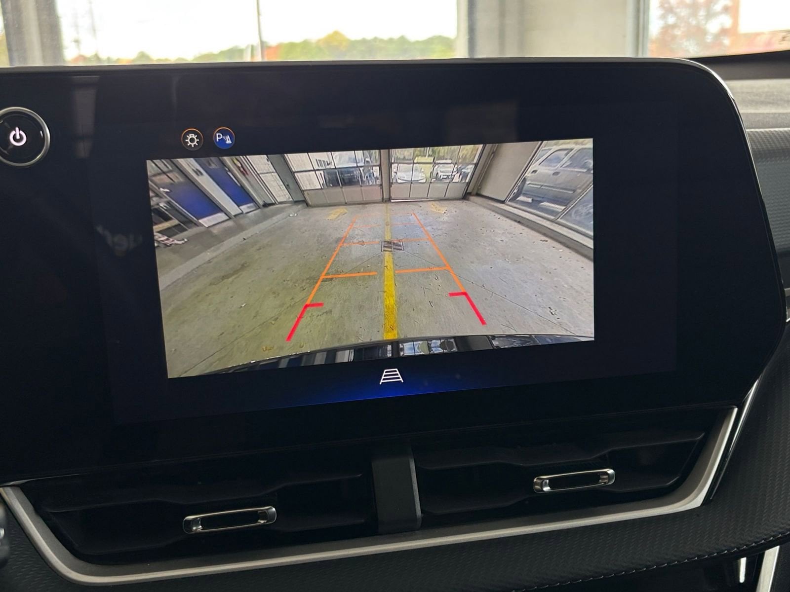 Thumbnail: 2025 Chevrolet Equinox - 17