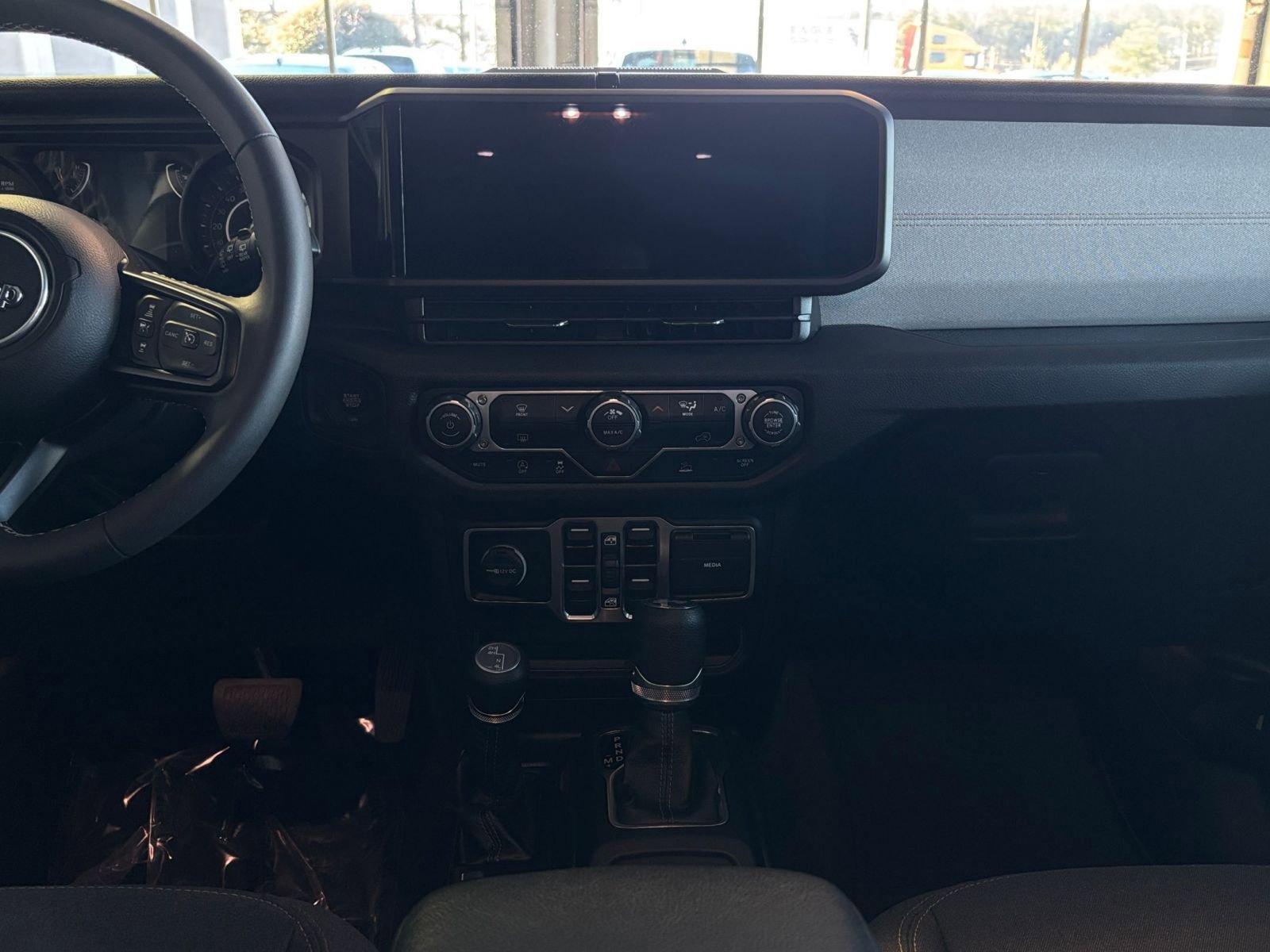 Thumbnail: 2025 Jeep Wrangler - 25