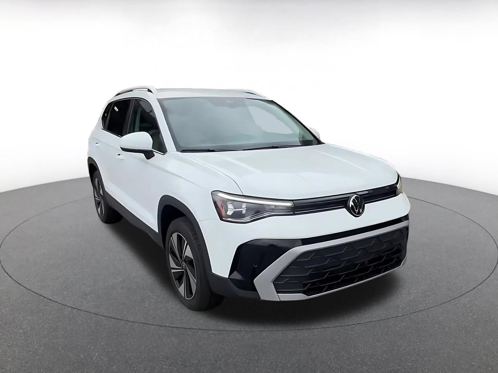 Thumbnail: 2025 Volkswagen Taos - 3