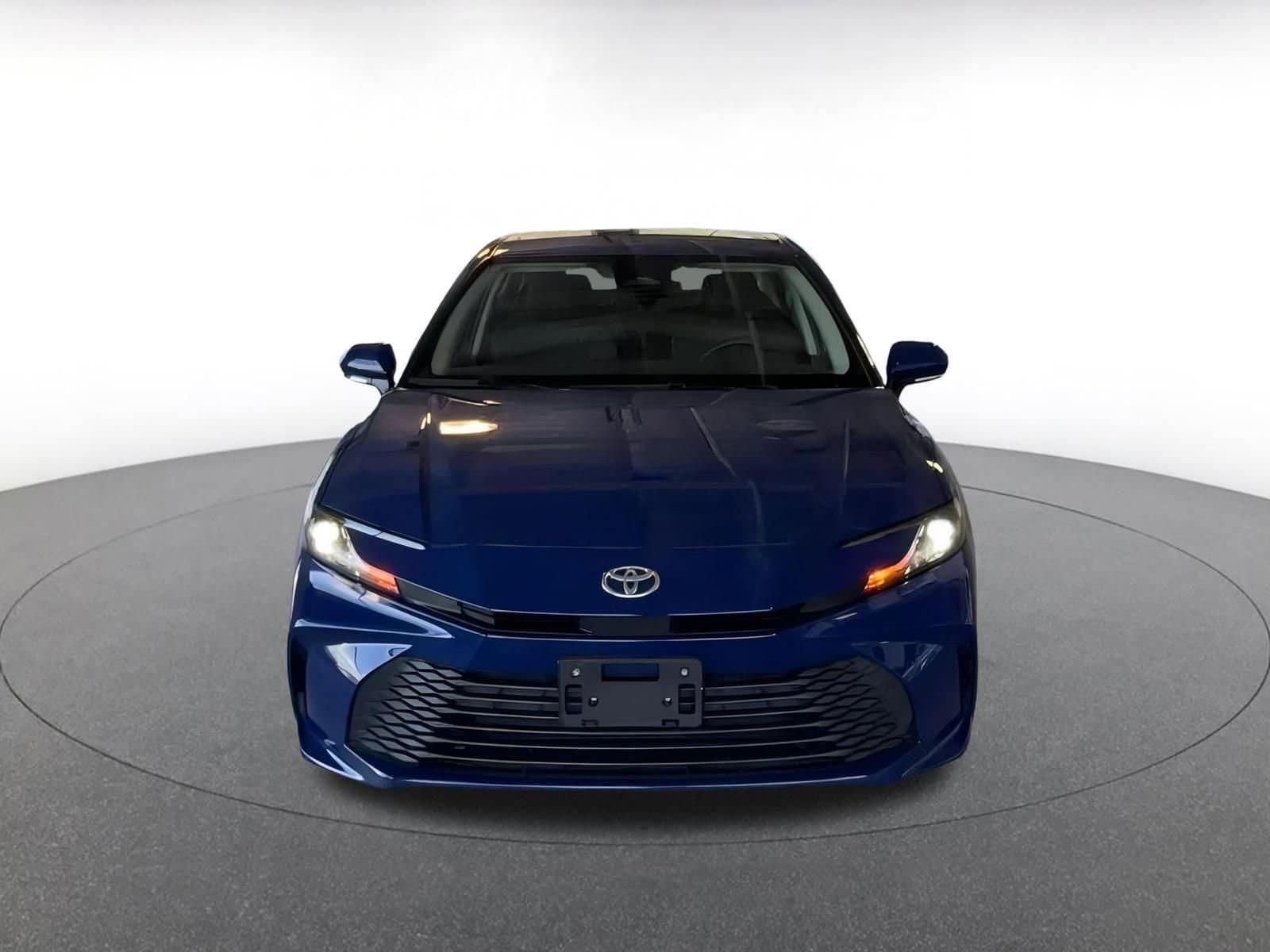 Thumbnail: 2025 Toyota Camry - 10