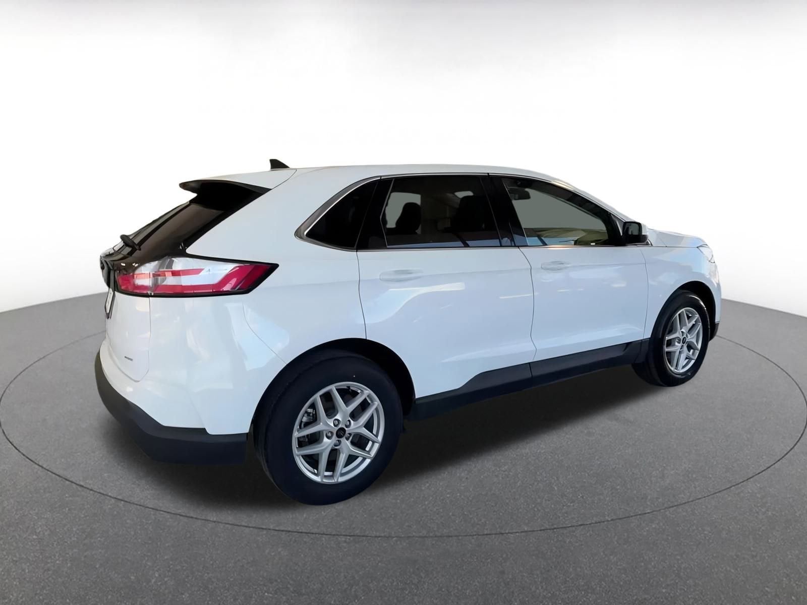 Thumbnail: 2024 Ford Edge - 28