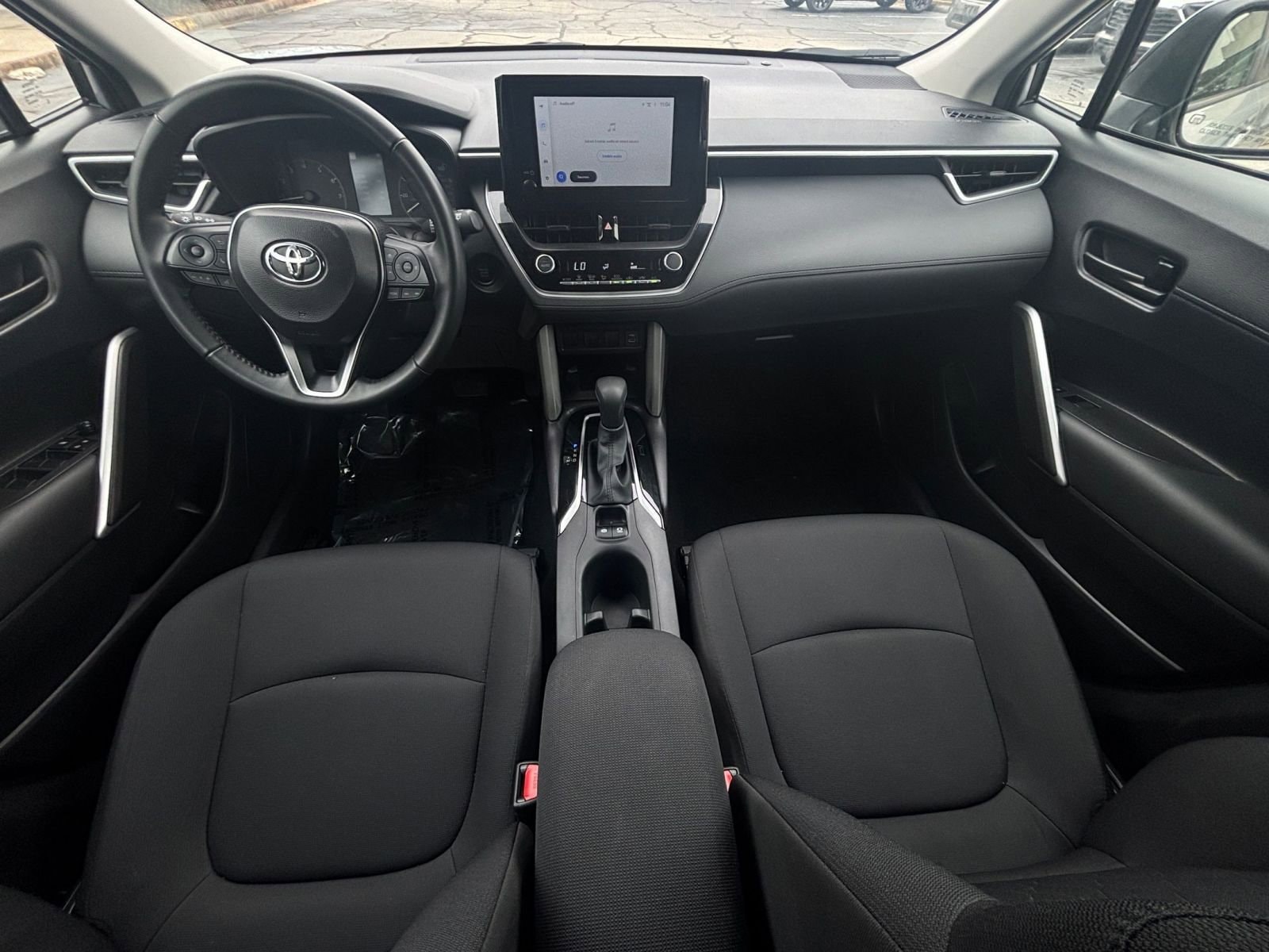 Thumbnail: 2025 Toyota Corolla Cross - 33