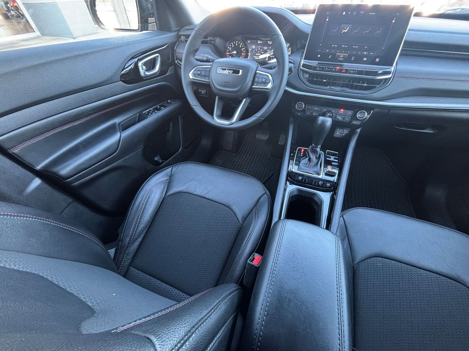 Thumbnail: 2025 Jeep Compass - 34