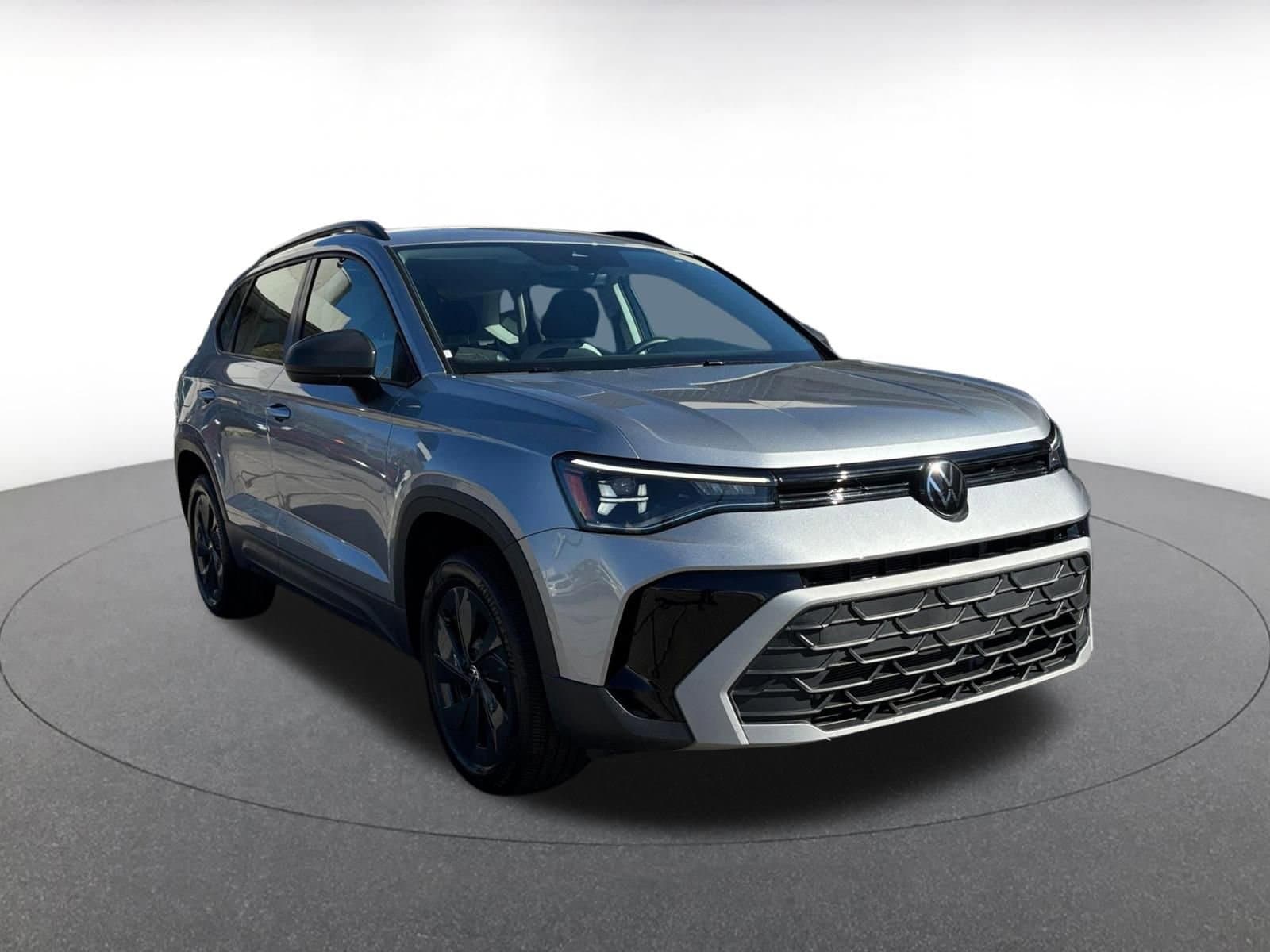 Thumbnail: 2025 Volkswagen Taos - 1