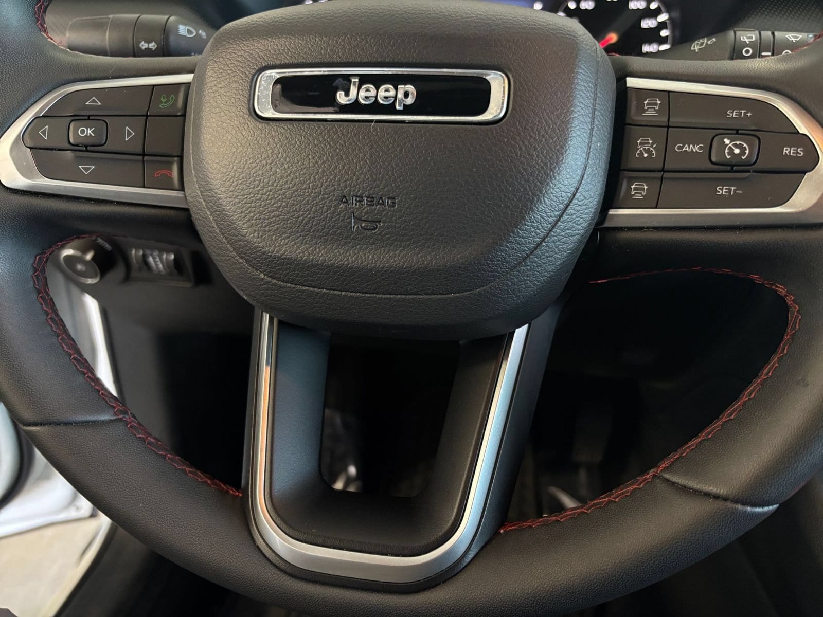 Thumbnail: 2025 Jeep Compass - 27