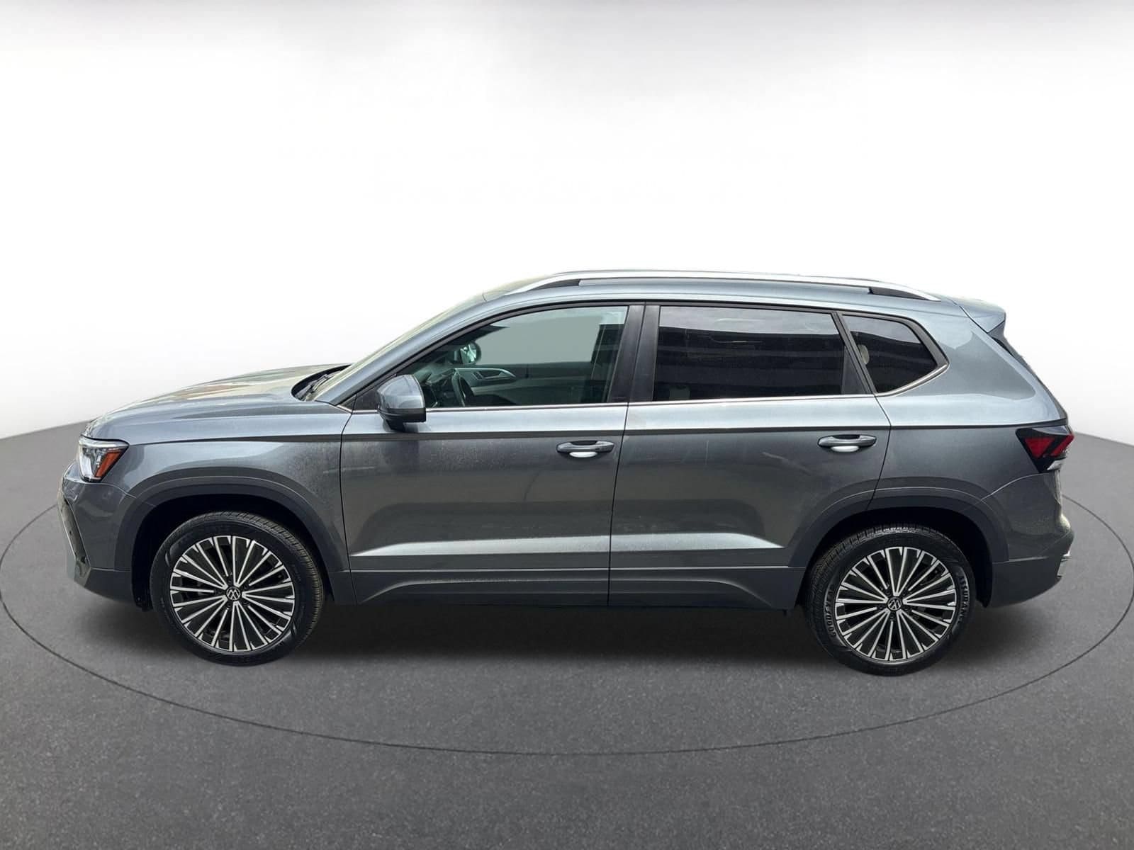 Thumbnail: 2025 Volkswagen Taos - 6