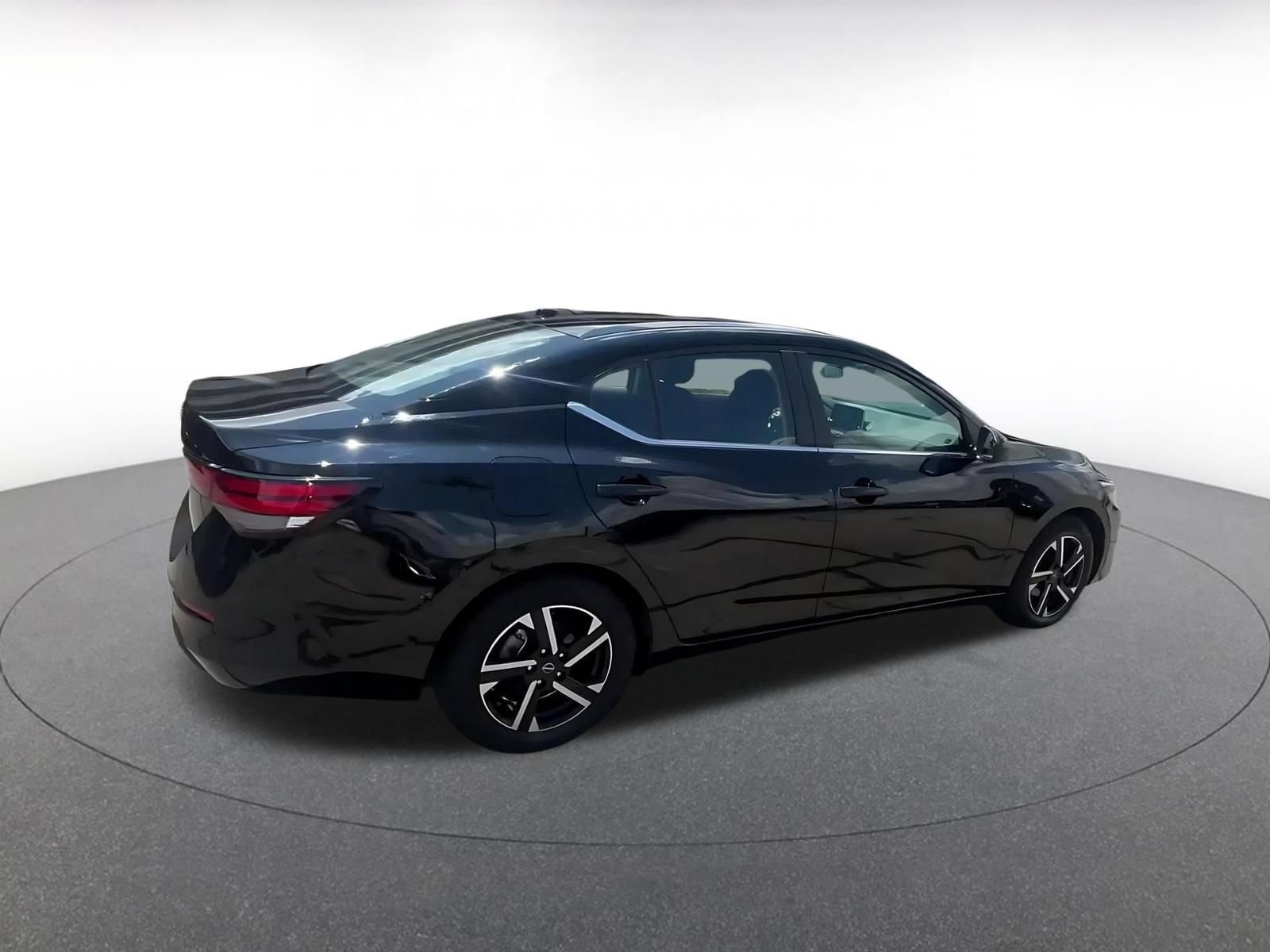 Thumbnail: 2025 Nissan Sentra - 15