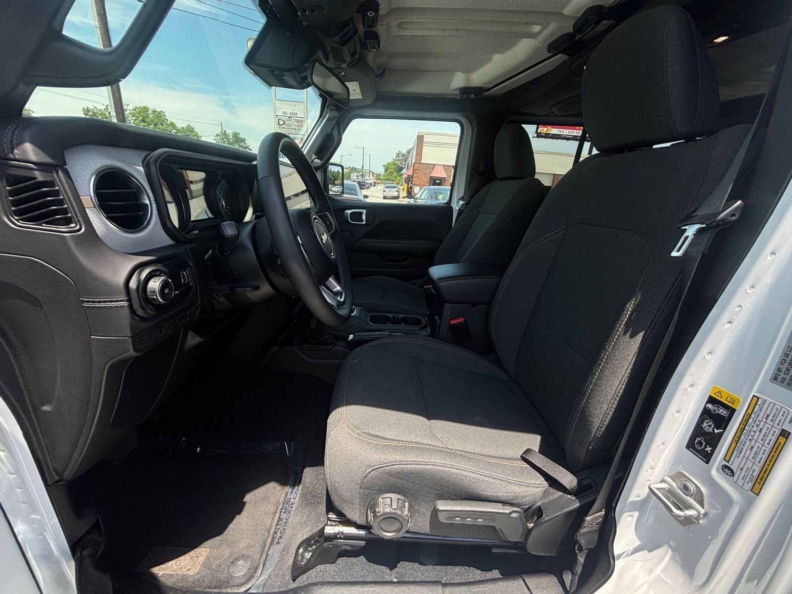 Thumbnail: 2025 Jeep Wrangler - 27