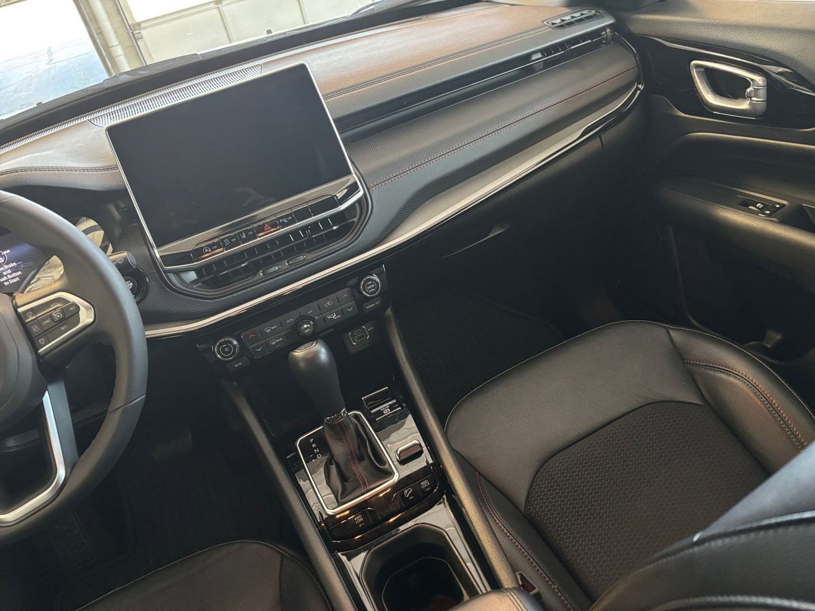 Thumbnail: 2025 Jeep Compass - 34