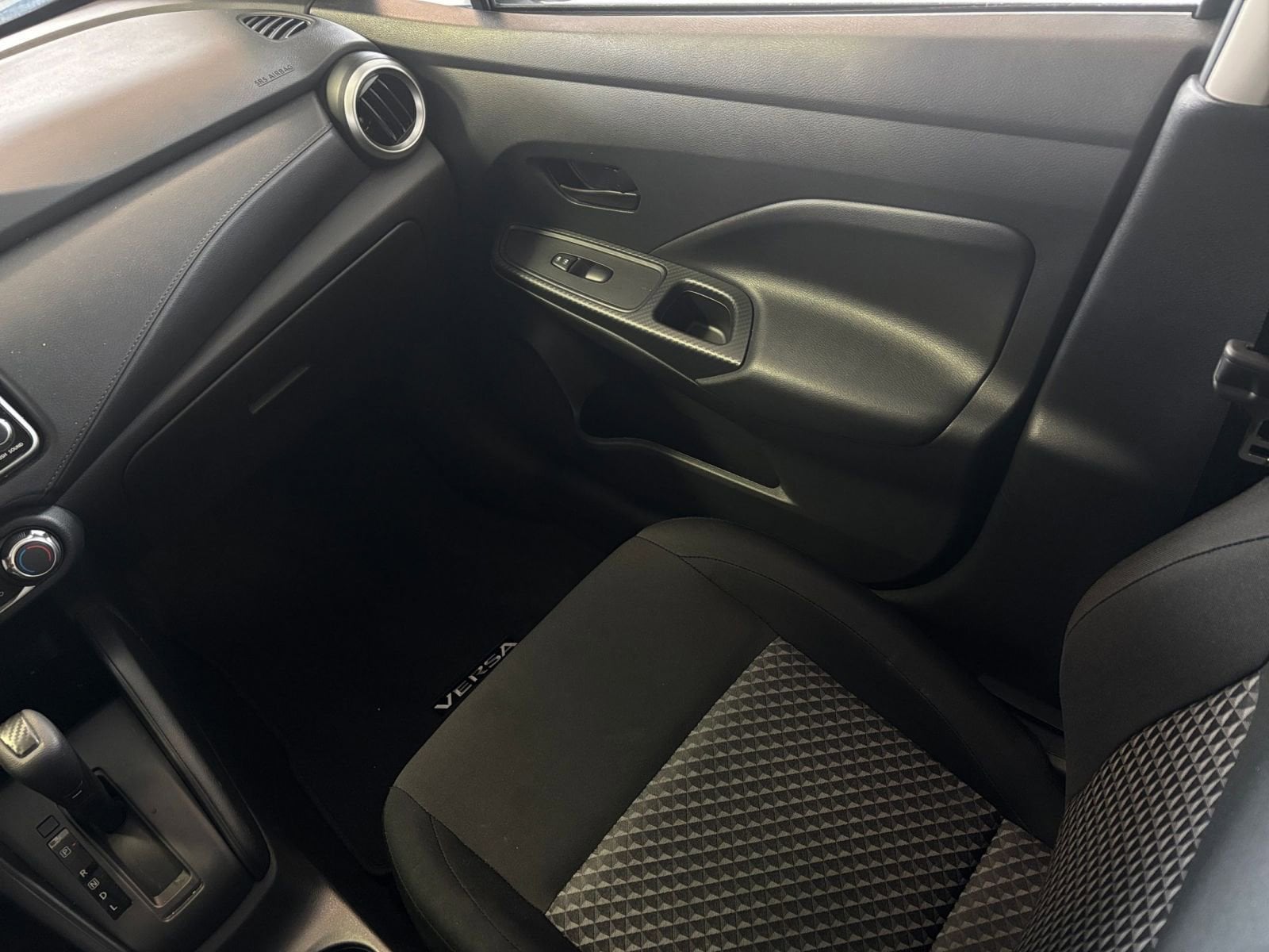 2024 Nissan Versa S 34
