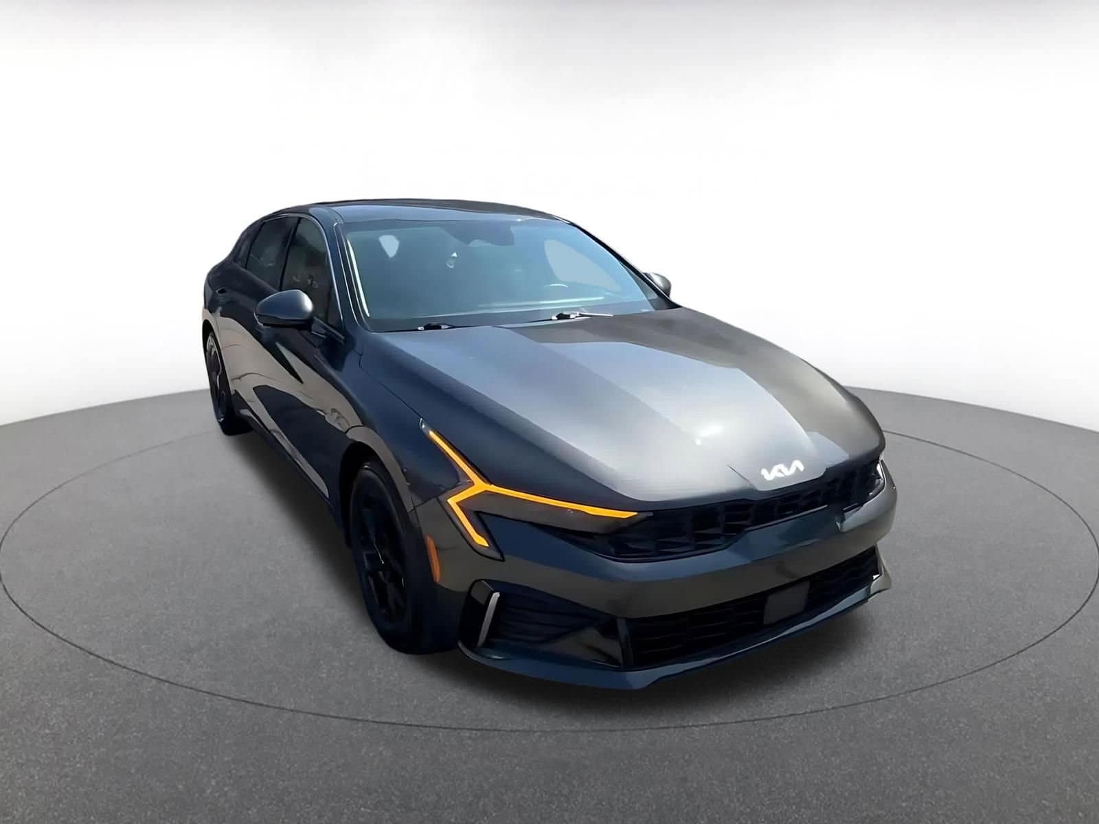 Thumbnail: 2025 Kia K5 - 2