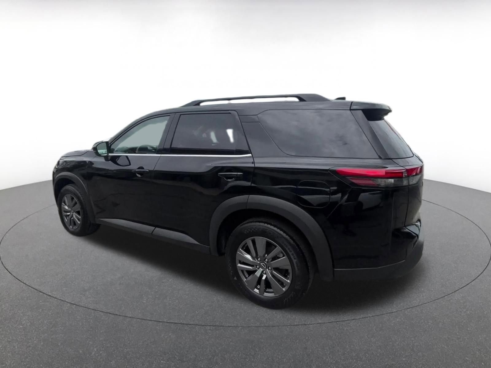 Thumbnail: 2025 Nissan Pathfinder - 10