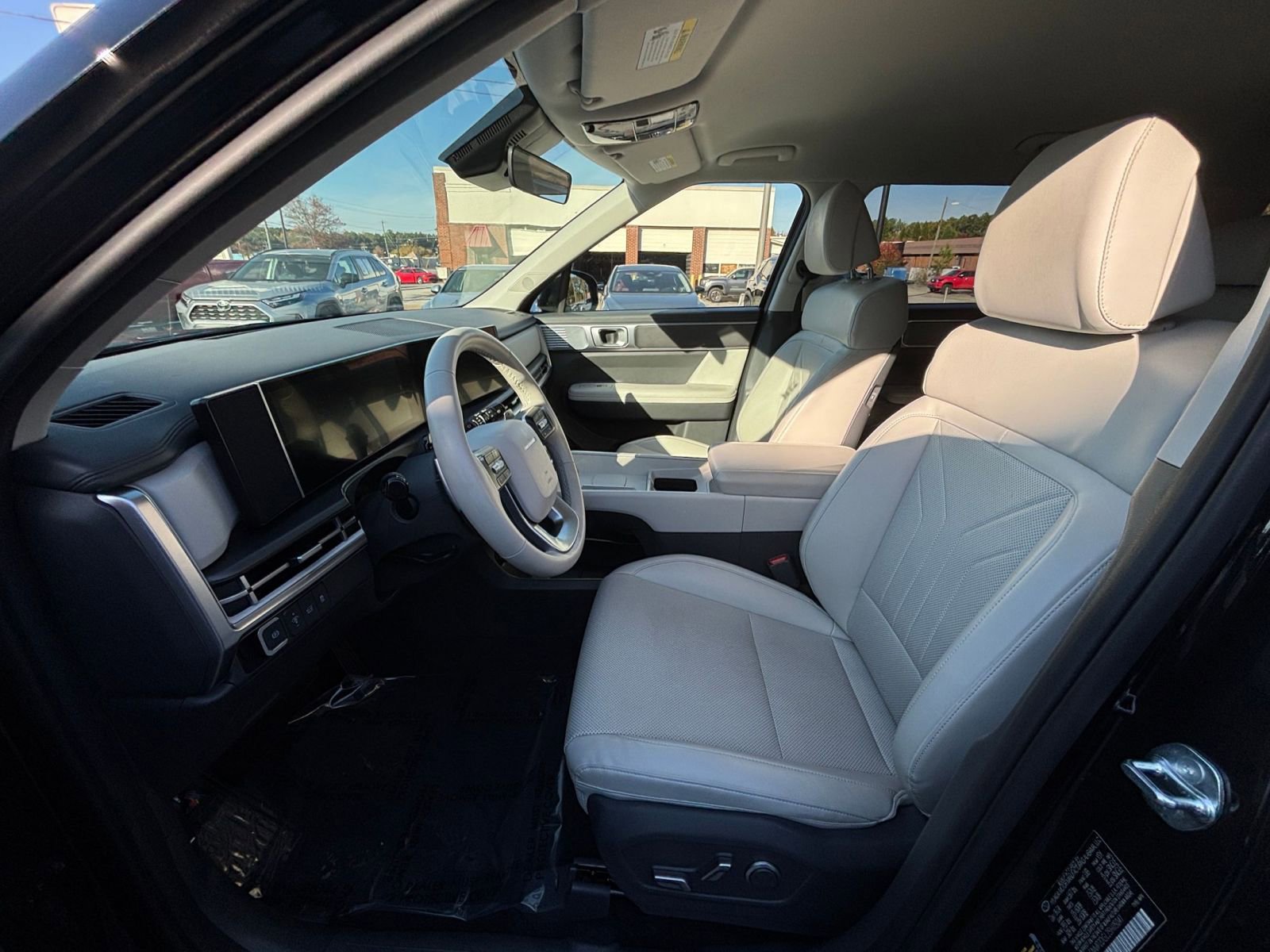 Thumbnail: 2025 Hyundai Santa Fe - 31