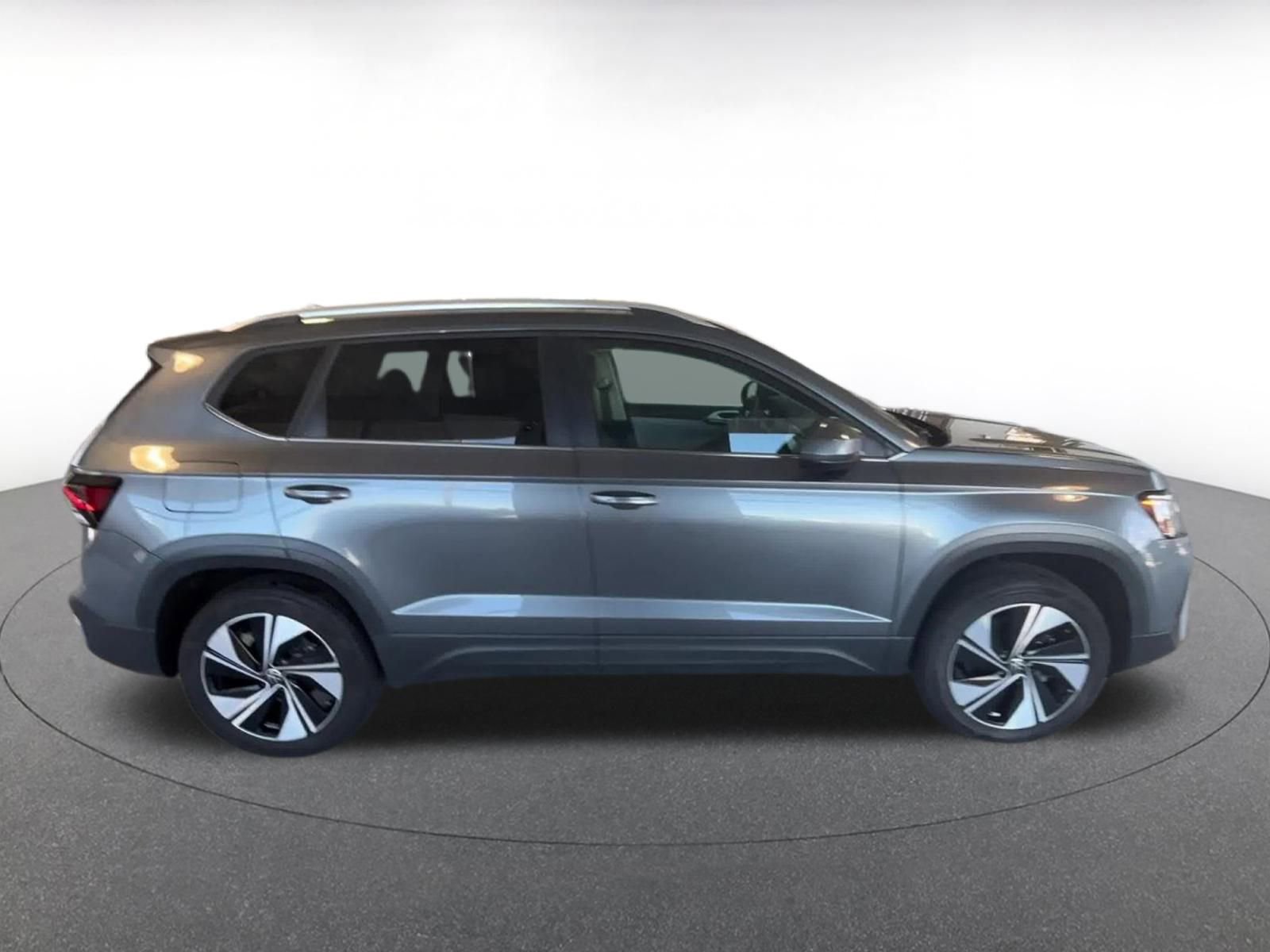 Thumbnail: 2025 Volkswagen Taos - 20