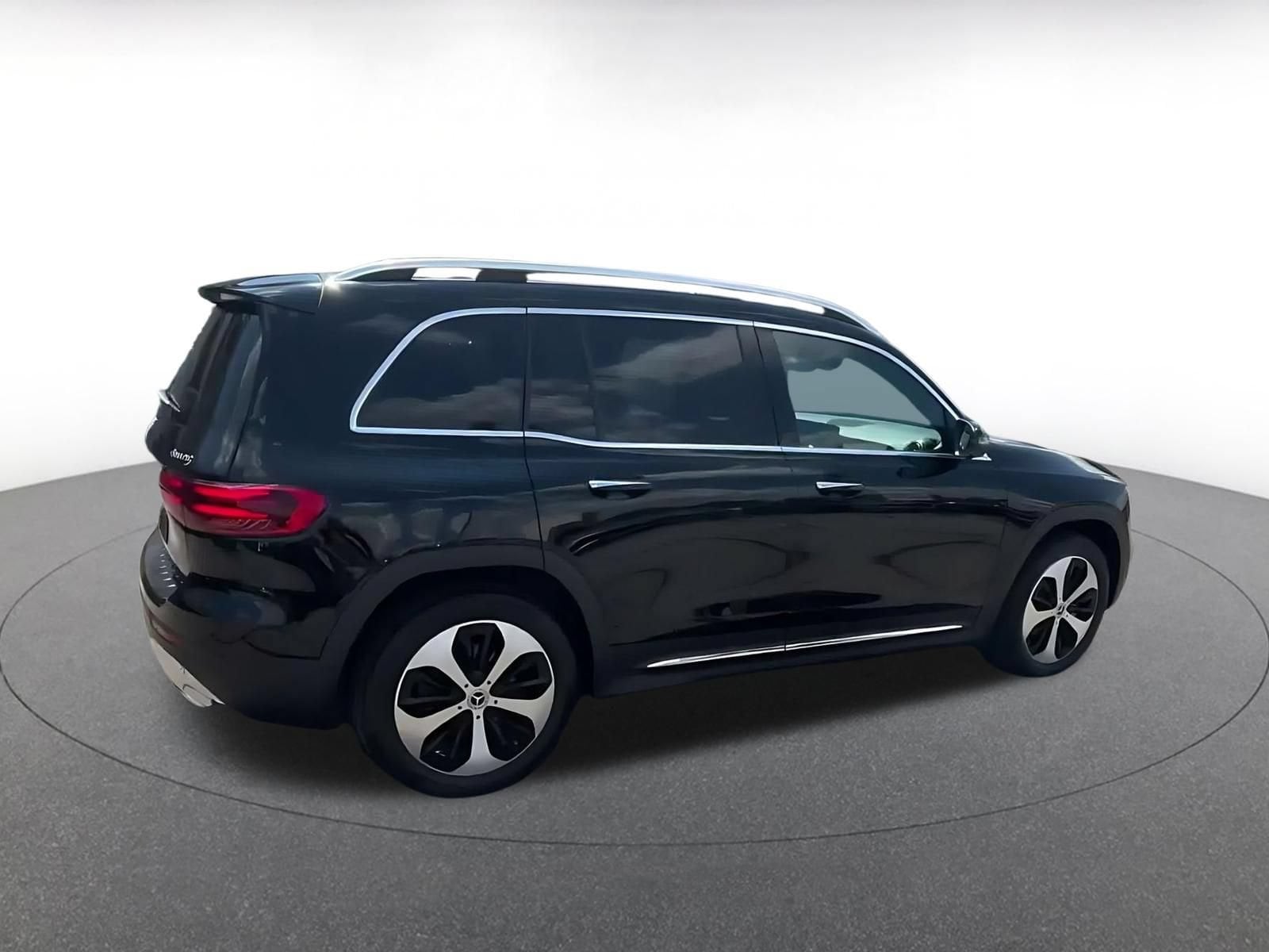 Thumbnail: 2025 Mercedes-Benz GLB - 14