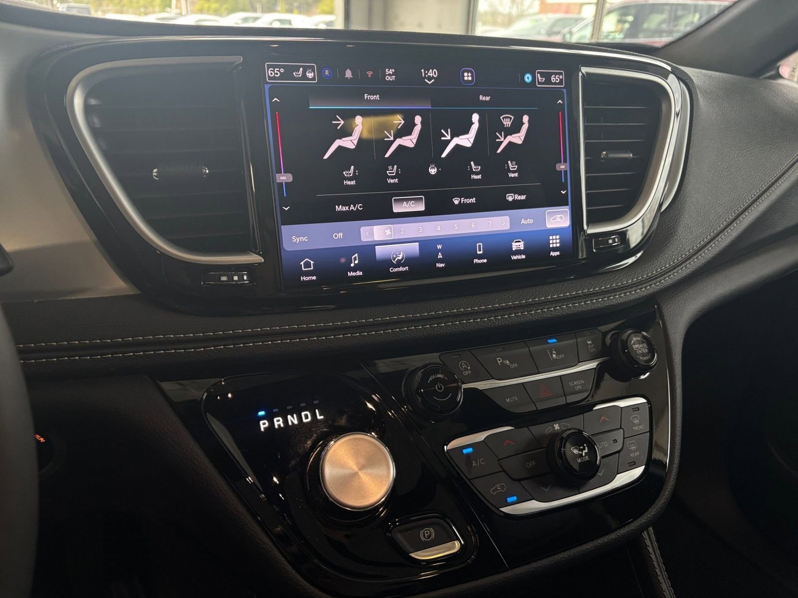 Thumbnail: 2025 Chrysler Pacifica - 22