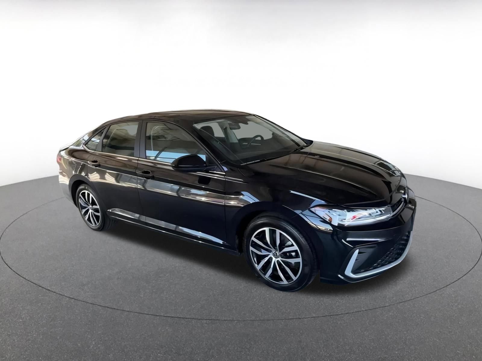 Thumbnail: 2025 Volkswagen Jetta - 2