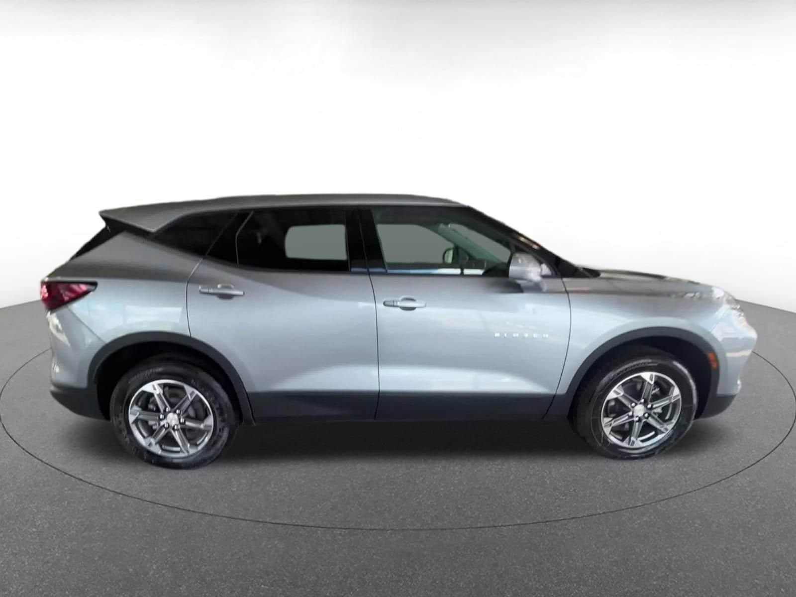 Thumbnail: 2025 Chevrolet Blazer - 16