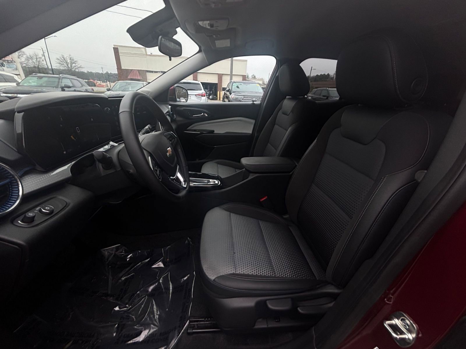 Thumbnail: 2025 Chevrolet Trax - 27