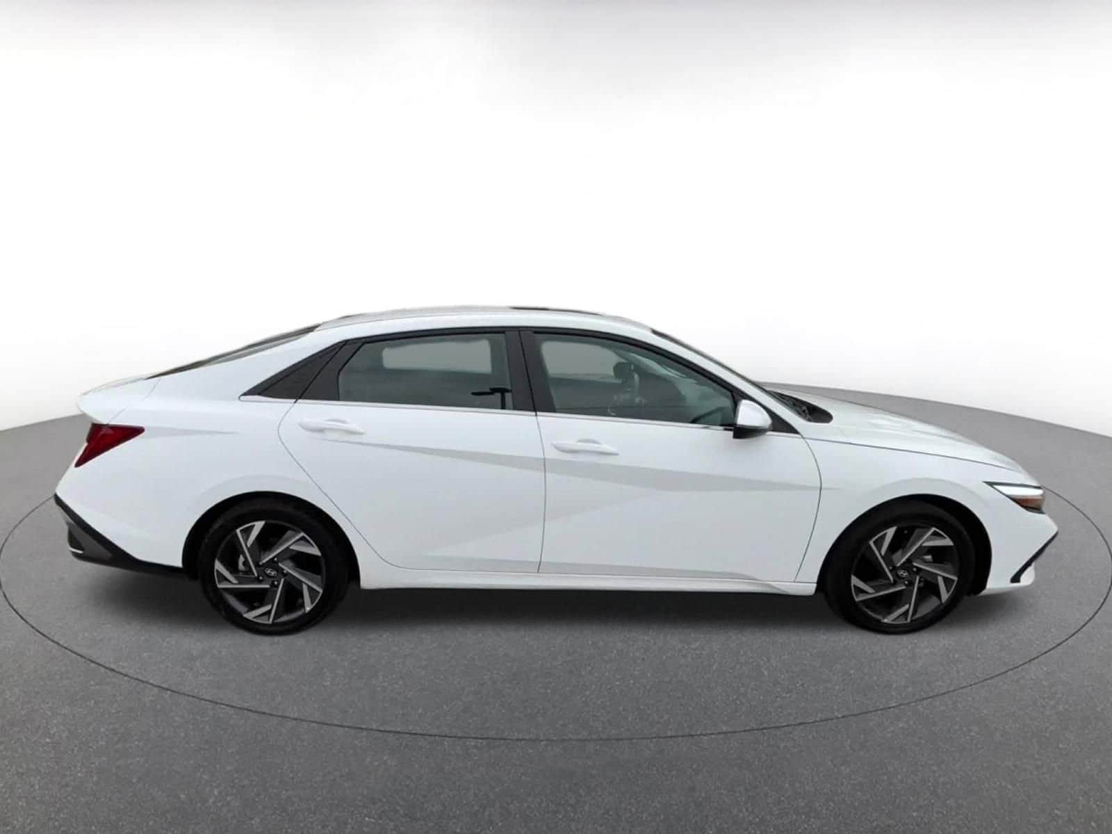 Thumbnail: 2025 Hyundai Elantra - 21