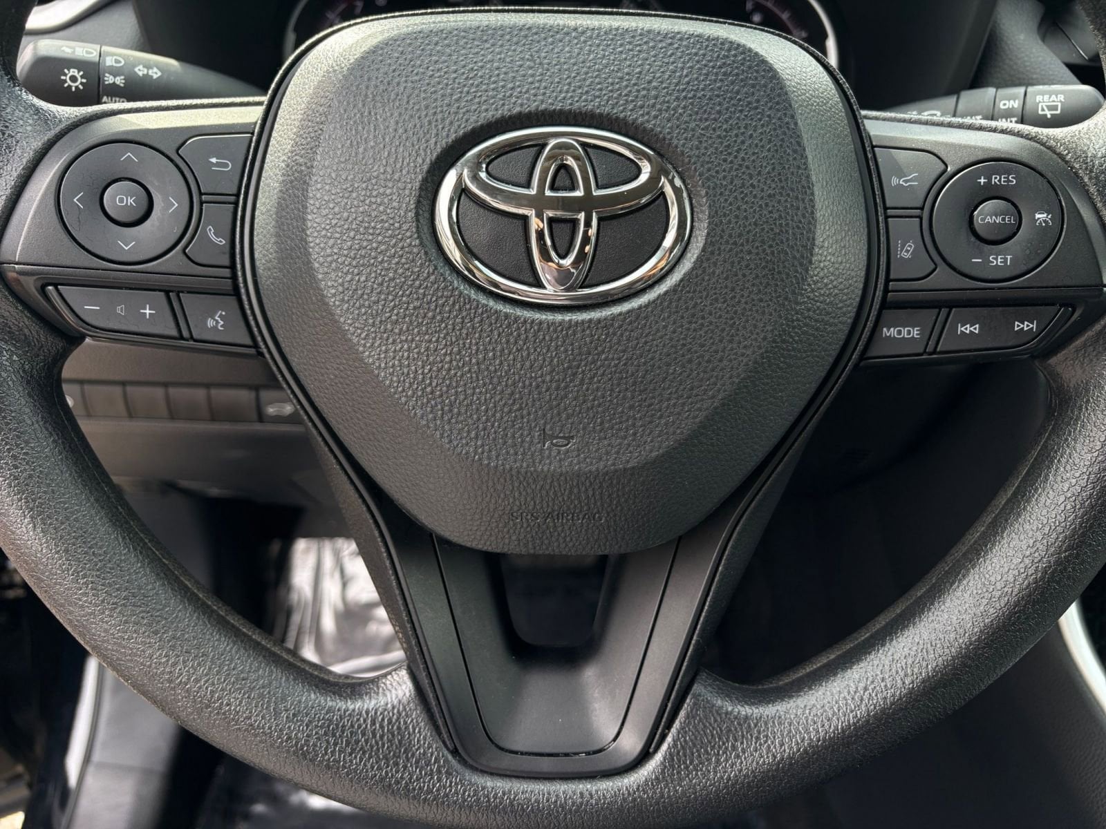 Thumbnail: 2025 Toyota RAV4 - 29