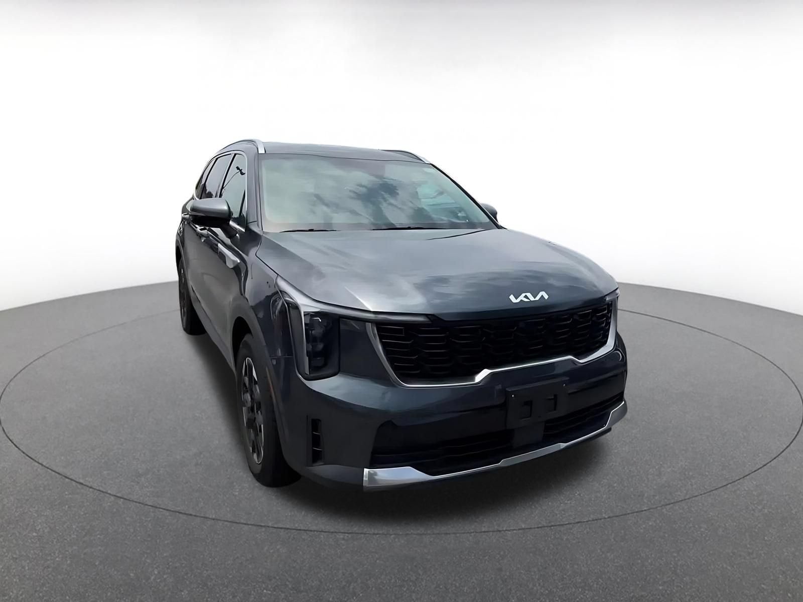 Thumbnail: 2024 Kia Sorento - 3