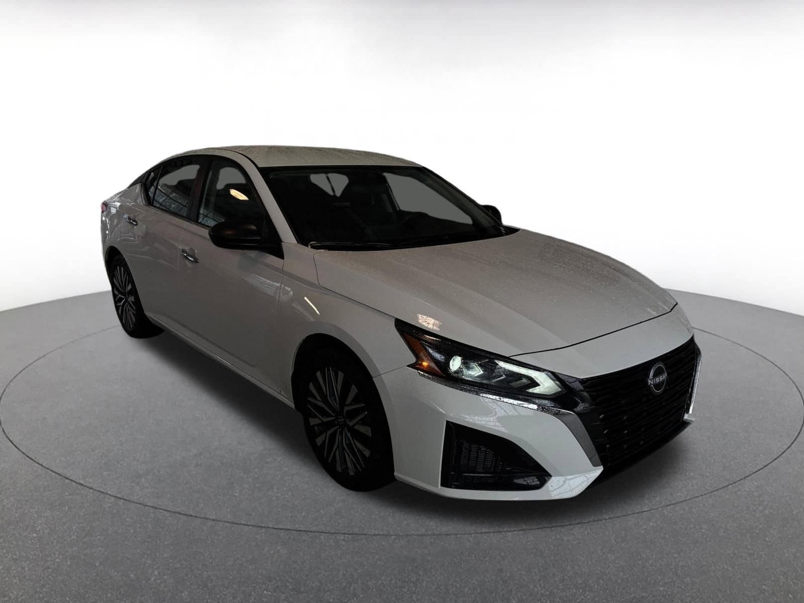 Thumbnail: 2025 Nissan Altima - 1