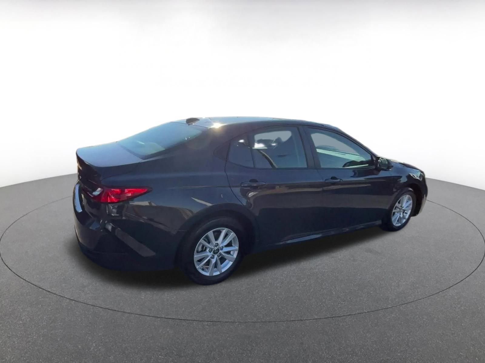 Thumbnail: 2025 Toyota Camry - 18