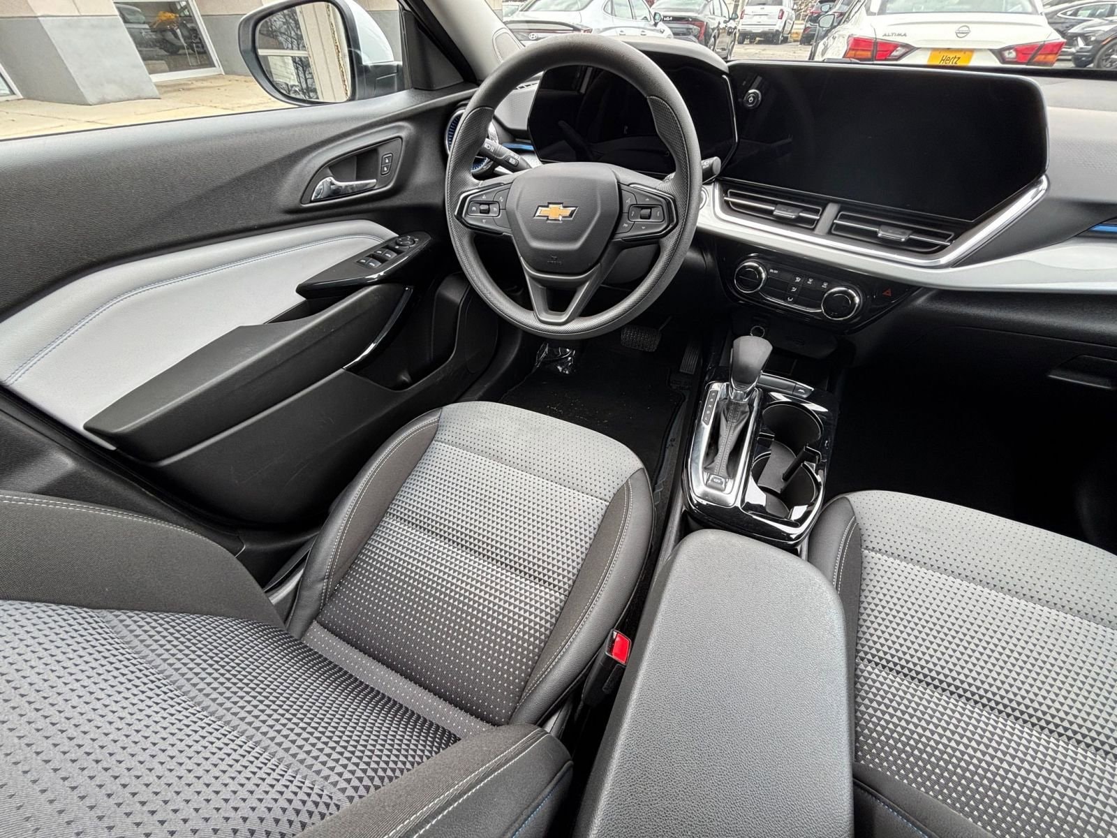 Thumbnail: 2025 Chevrolet Trax - 35