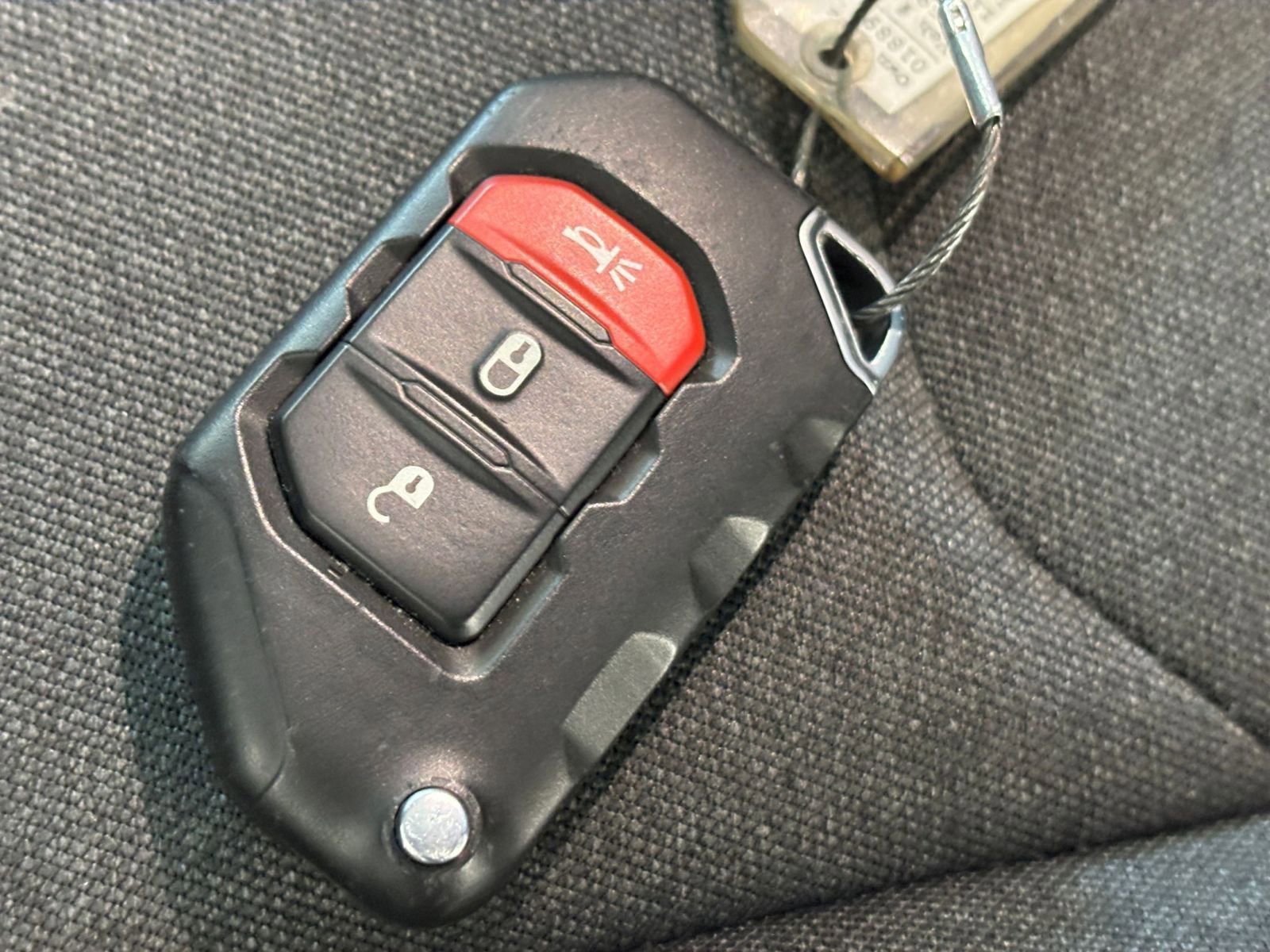 Thumbnail: 2025 Jeep Wrangler - 25