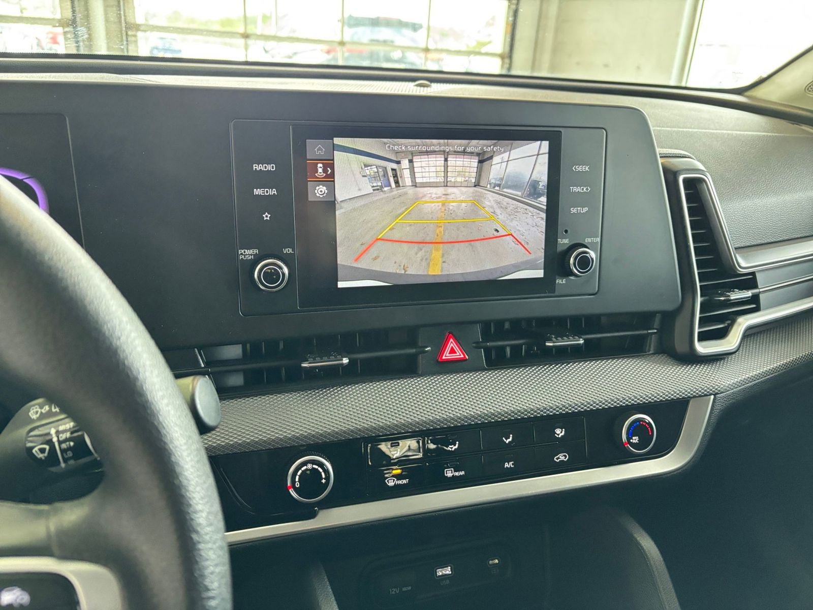 Thumbnail: 2025 Kia Sportage - 23